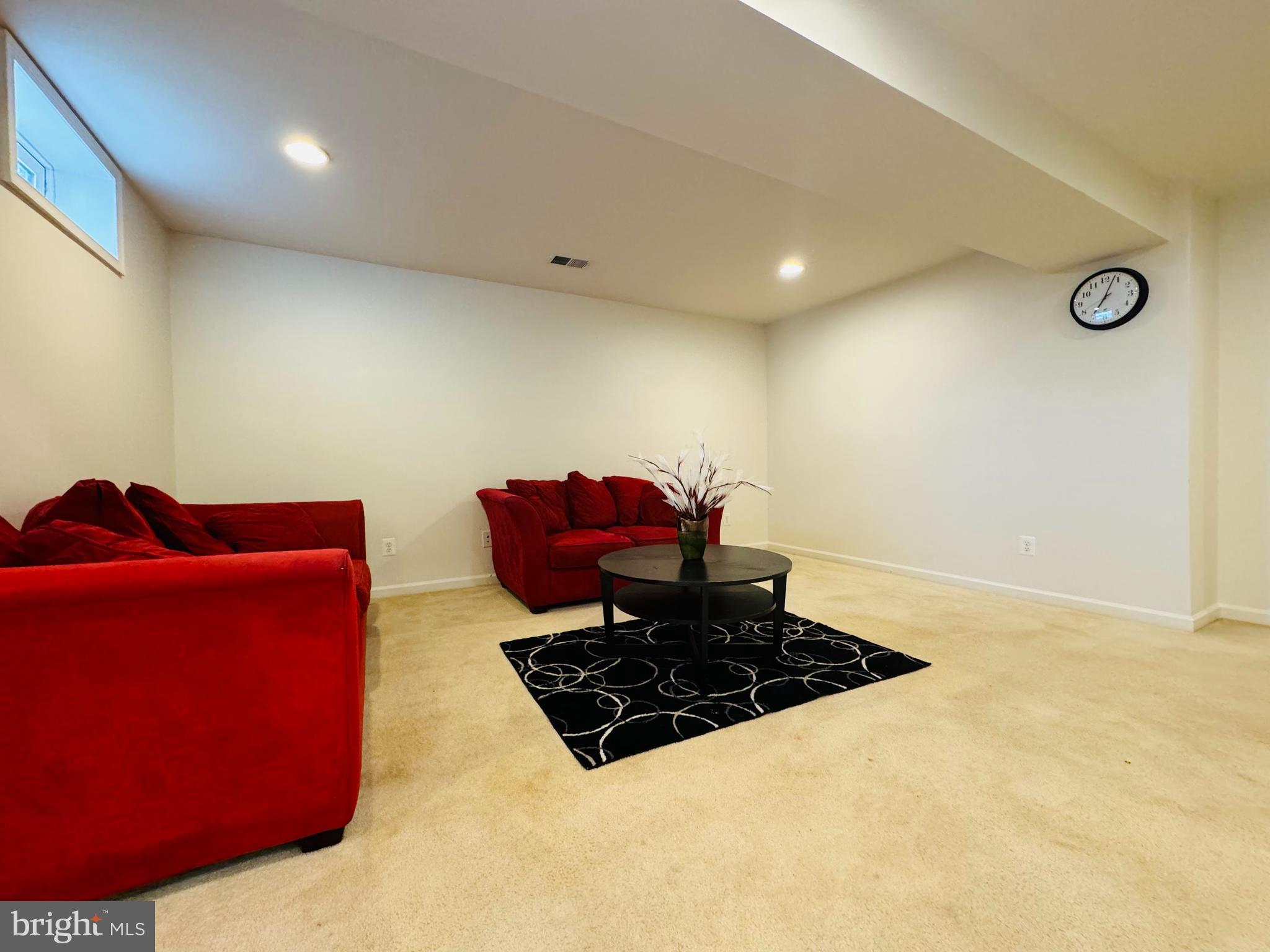 PORT POTOMAC - Residential Lease