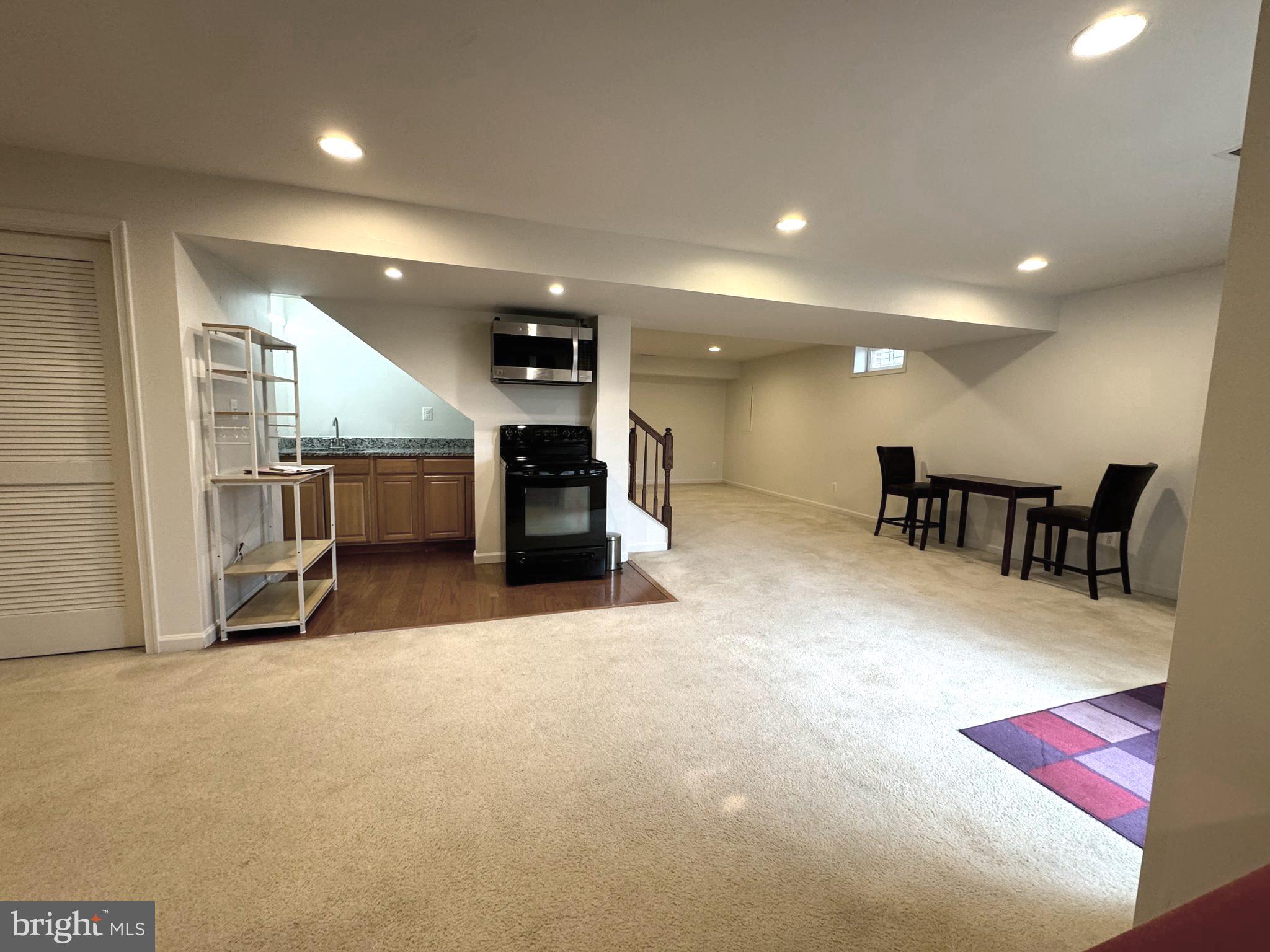 PORT POTOMAC - Residential Lease