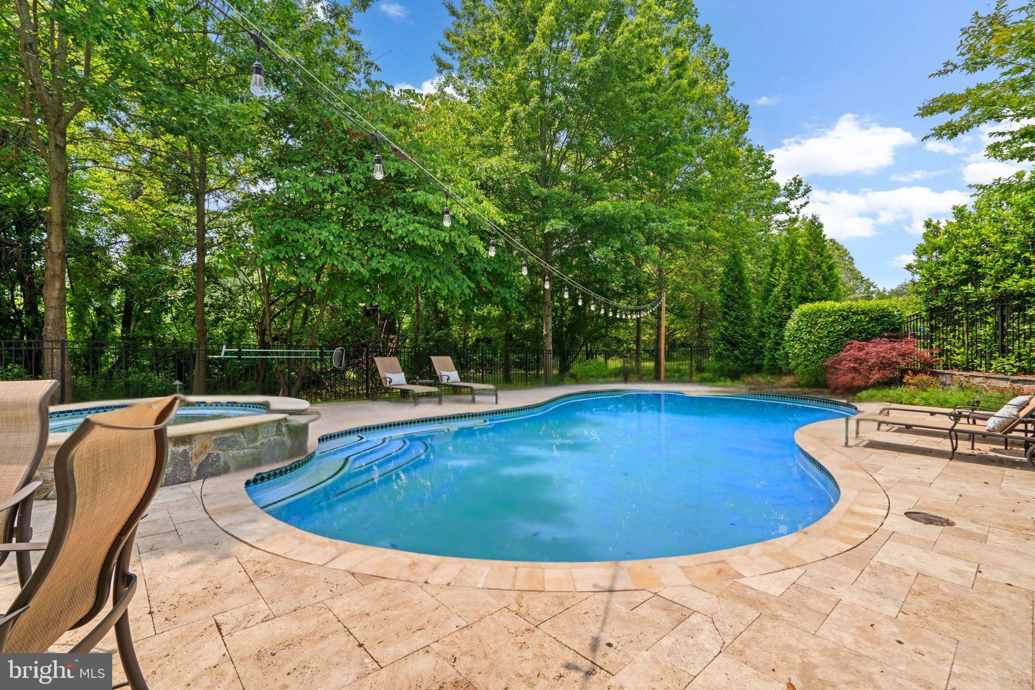 AUBURN VILLAGE AT SANDY SPRING - Residential