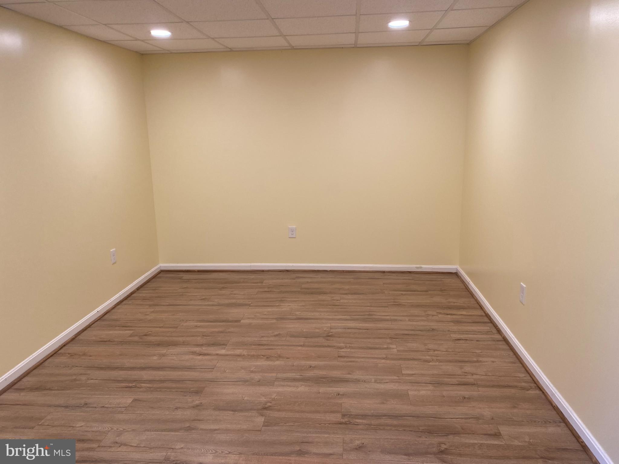 SMALL CROSSINGS - Residential Lease