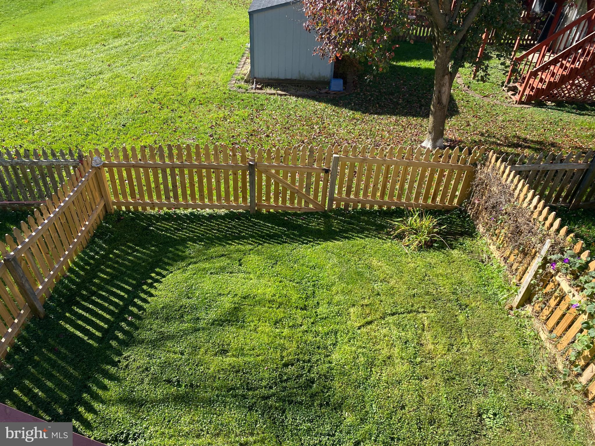 SMALL CROSSINGS - Residential Lease