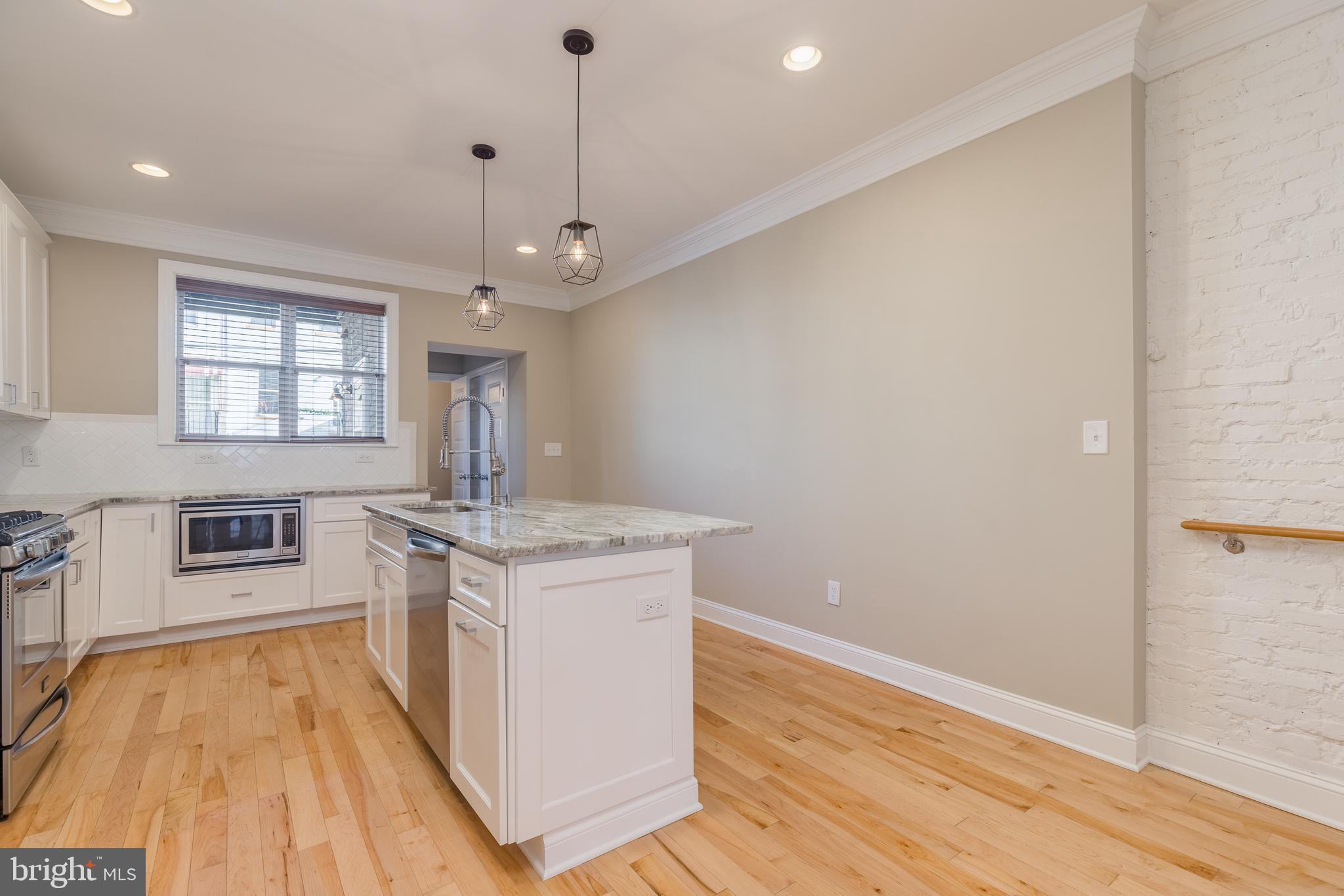 HIGHLANDTOWN - Residential
