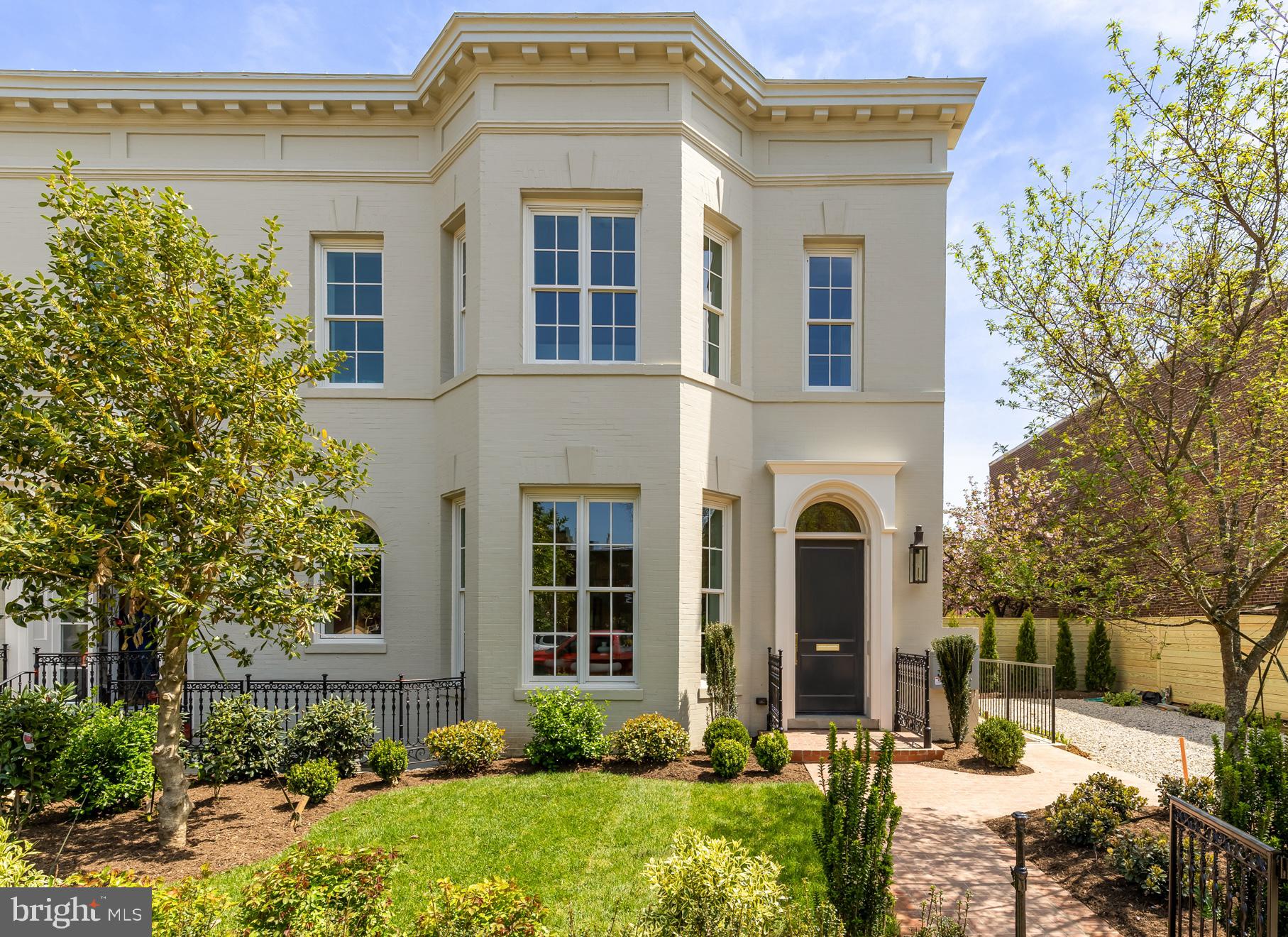 CAPITOL HILL - Residential