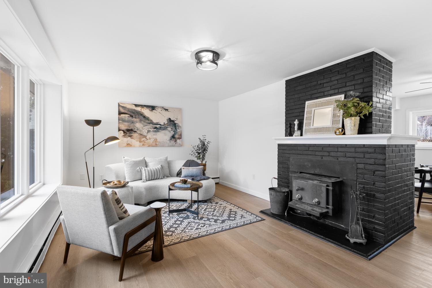 QUAKER HILLS - Residential