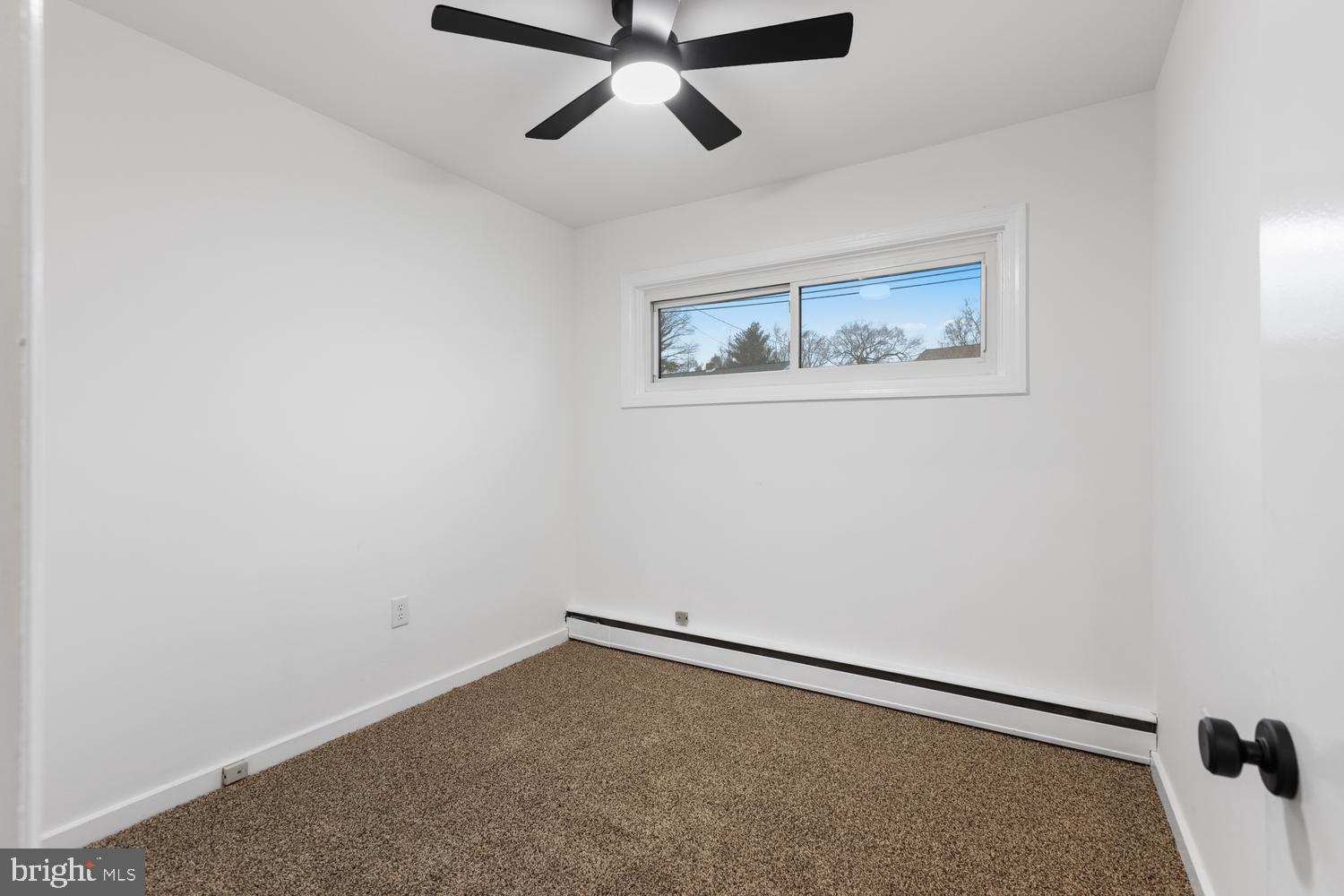 QUAKER HILLS - Residential