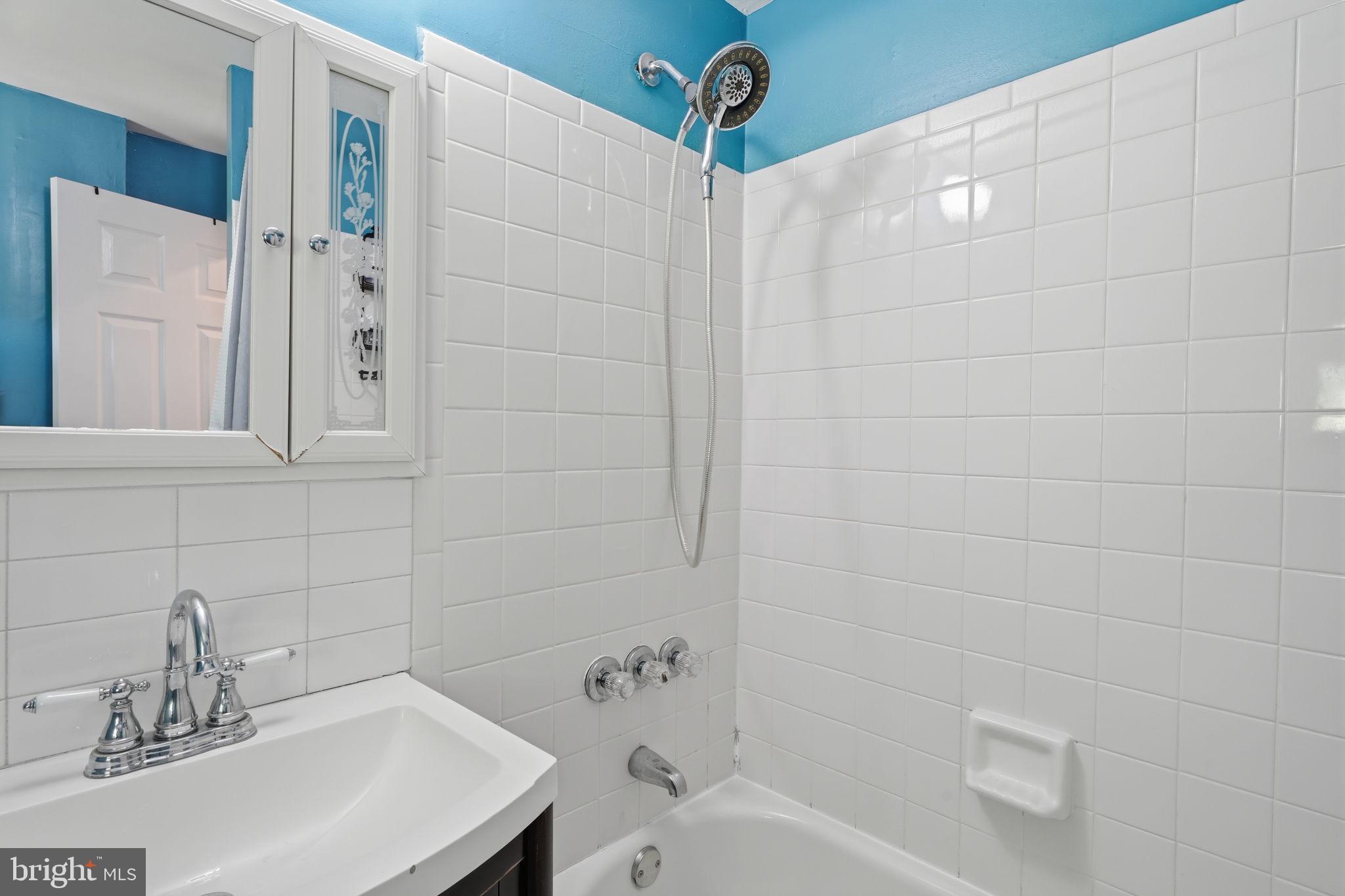 HOLLY HILL - Residential