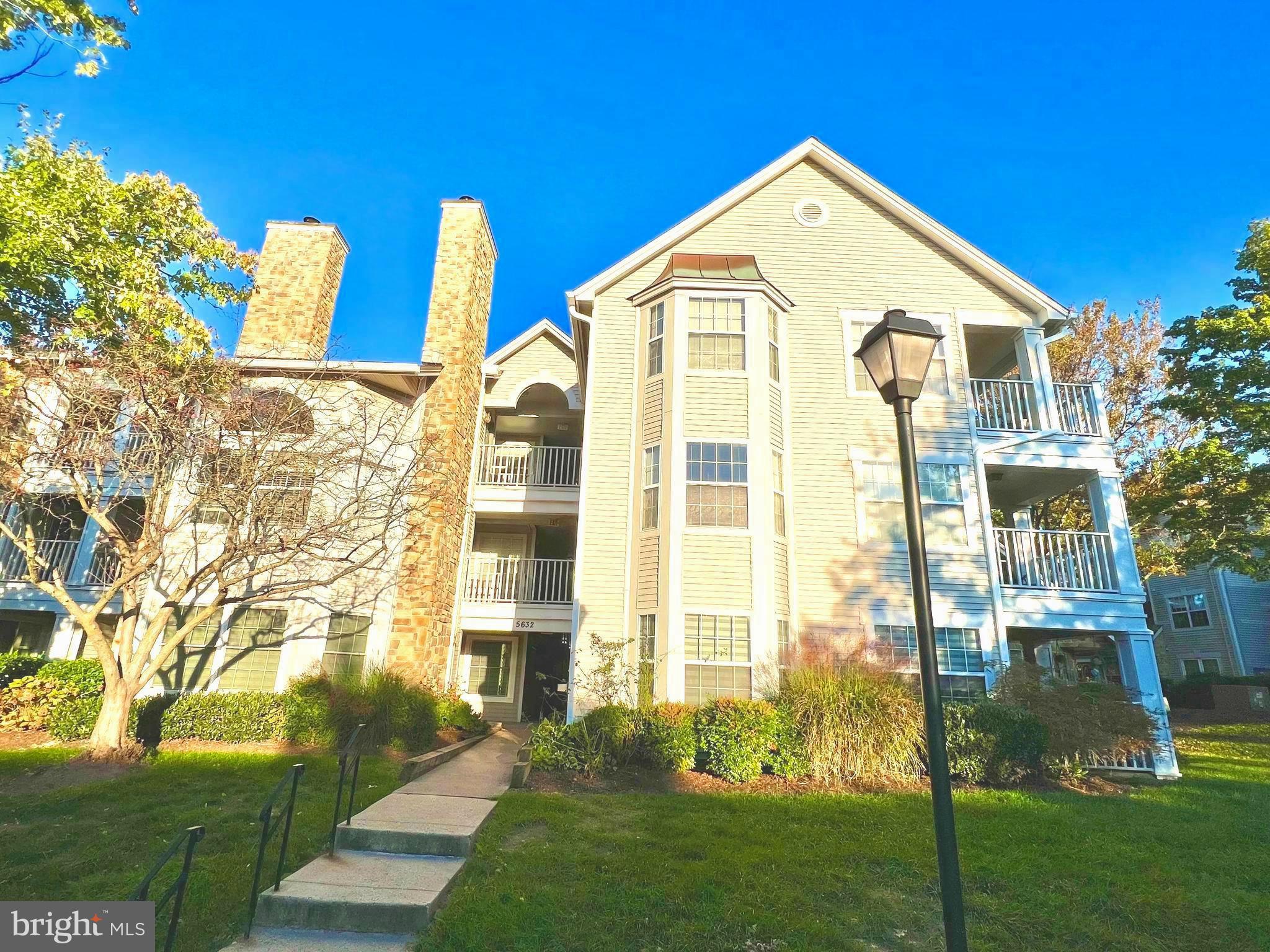 Price decreased!  This is the one you have been waiting for and at a great price!  Bring your offer.  Bright top floor unit with 2 bedrooms, 2 baths in the desirable Willoughby's Ridge Condos.  This open concept floor plan is perfect for entertaining!  2 Bedrooms each have a walk in closet and attached updated bathroom.  Each bedroom is on opposite sides of the unit, providing lots of privacy.  The living room features beautiful hardwood flooring, vaulted ceilings, and a fireplace.  Two skylights let in tons of natural light and even better, they have remote controlled shades.  The kitchen offers extra counter space, recently painted cabinets, and a good sized pantry.  Stepping outside, you will find a balcony, ideal for relaxing.  Lighting throughout has been updated to modern fixtures.  Enjoy doing laundry at home, with a newer LG washer and dryer.  The unit was recently painted and new LVP flooring in the bedrooms.  Turn key and ready to move right in!  Well maintained community with a pool steps away, club house, playground, and trails!  Assigned parking space #298 and plenty of common parking lot spaces available.  Easy access to I-66 and main commuter routes.  Close to shops, restaurant, library, and transportation.  It won't long last!   Priced to sell!  Schedule your showing before this one is sold!  Be sure to watch the virtual tour.