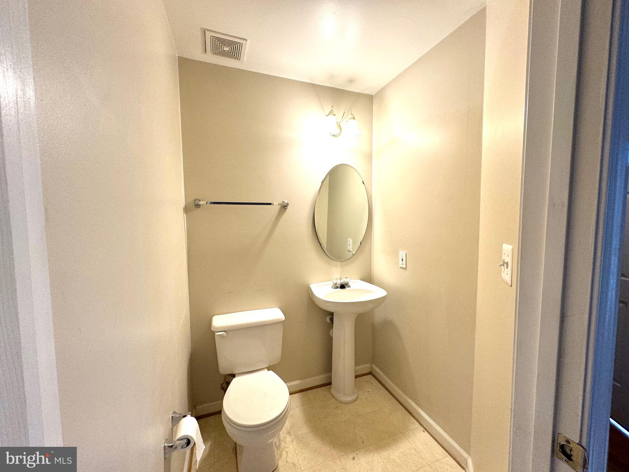 GREENHILL CROSSING - Residential Lease