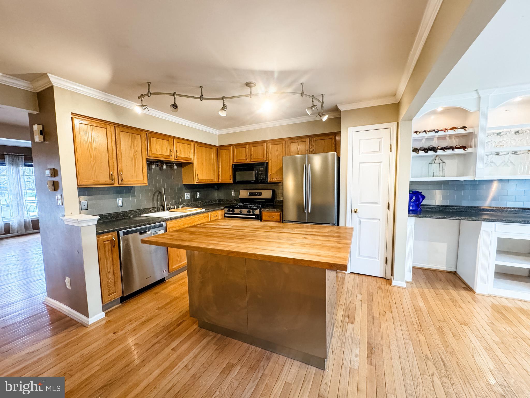 GREENHILL CROSSING - Residential Lease