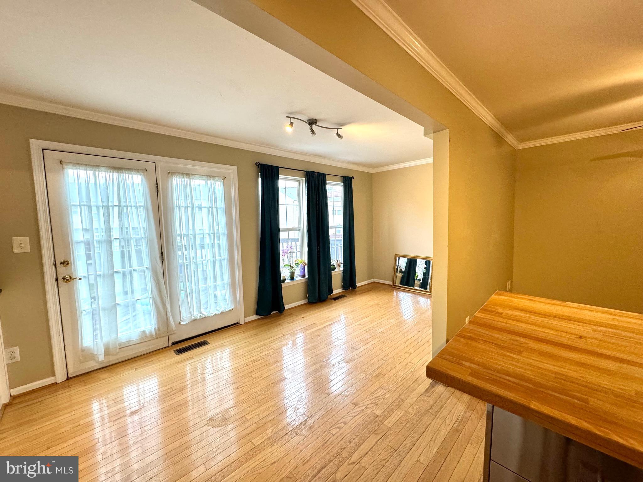 GREENHILL CROSSING - Residential Lease