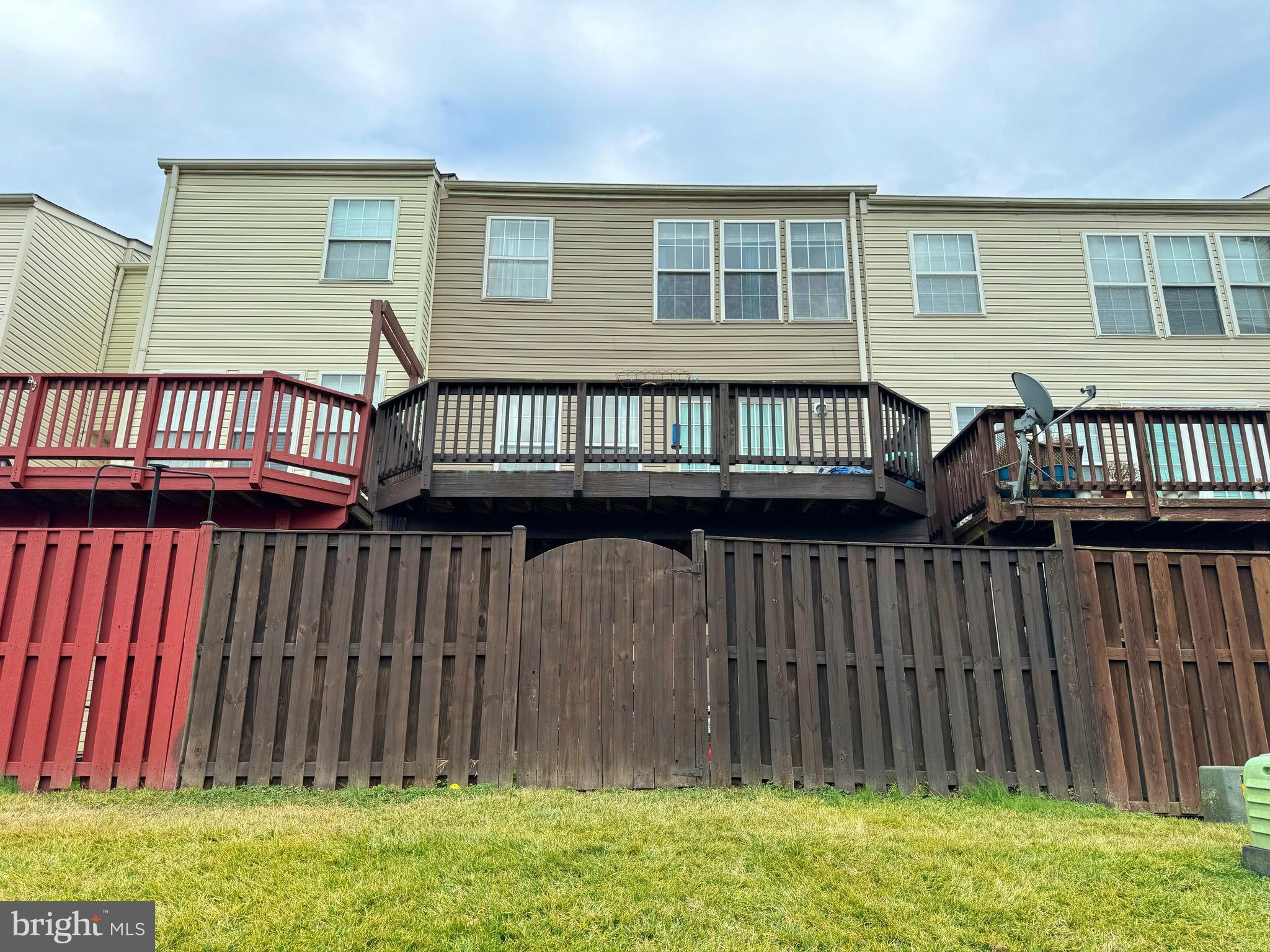 GREENHILL CROSSING - Residential Lease