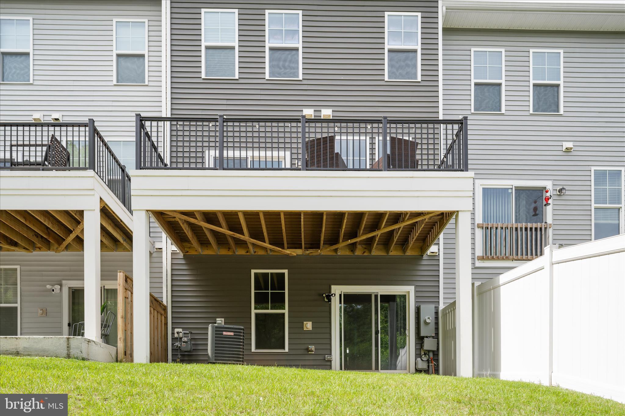 LAKE FREDERICK - Residential