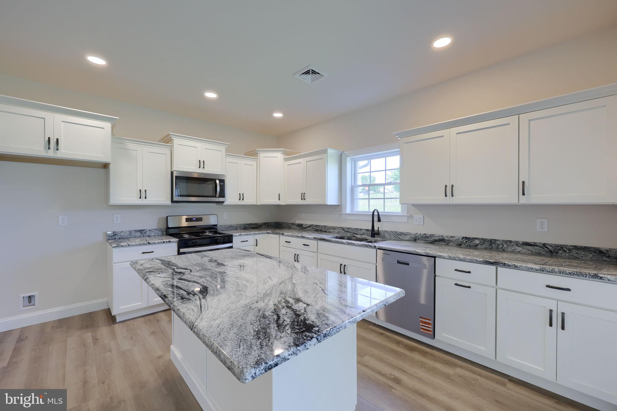 DONWOOD ESTATES - Residential