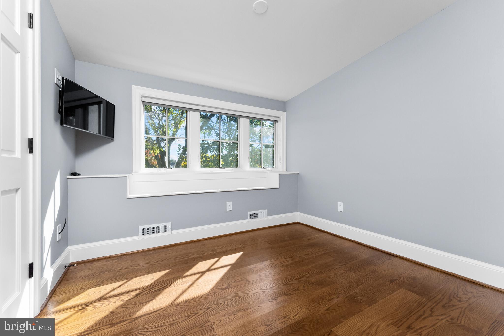 OLD TOWN ALEXANDRIA - Residential