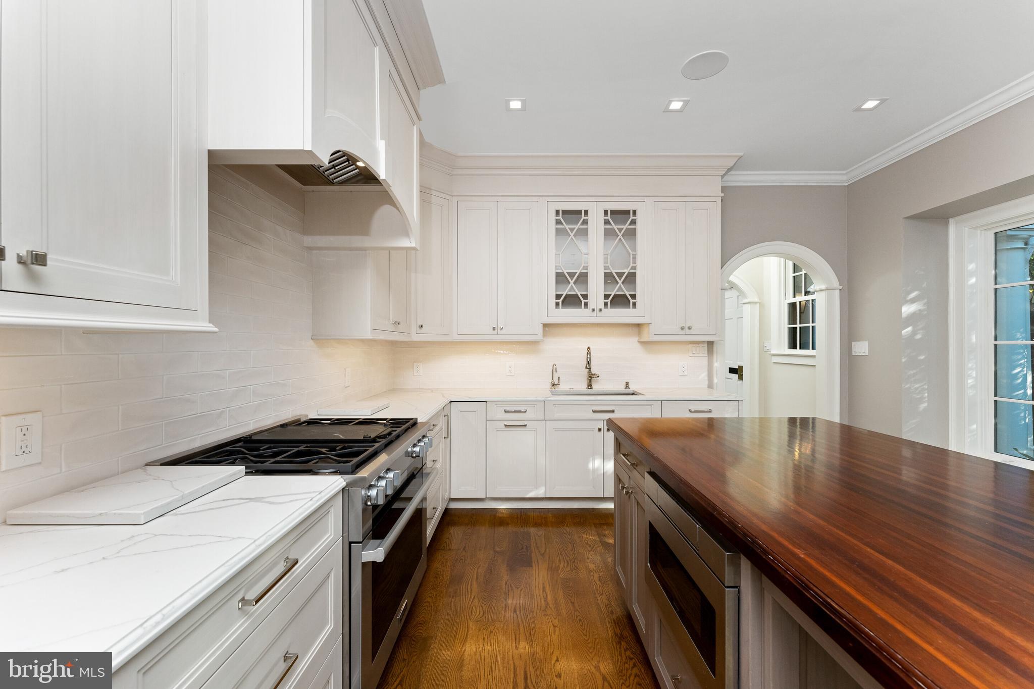 OLD TOWN ALEXANDRIA - Residential