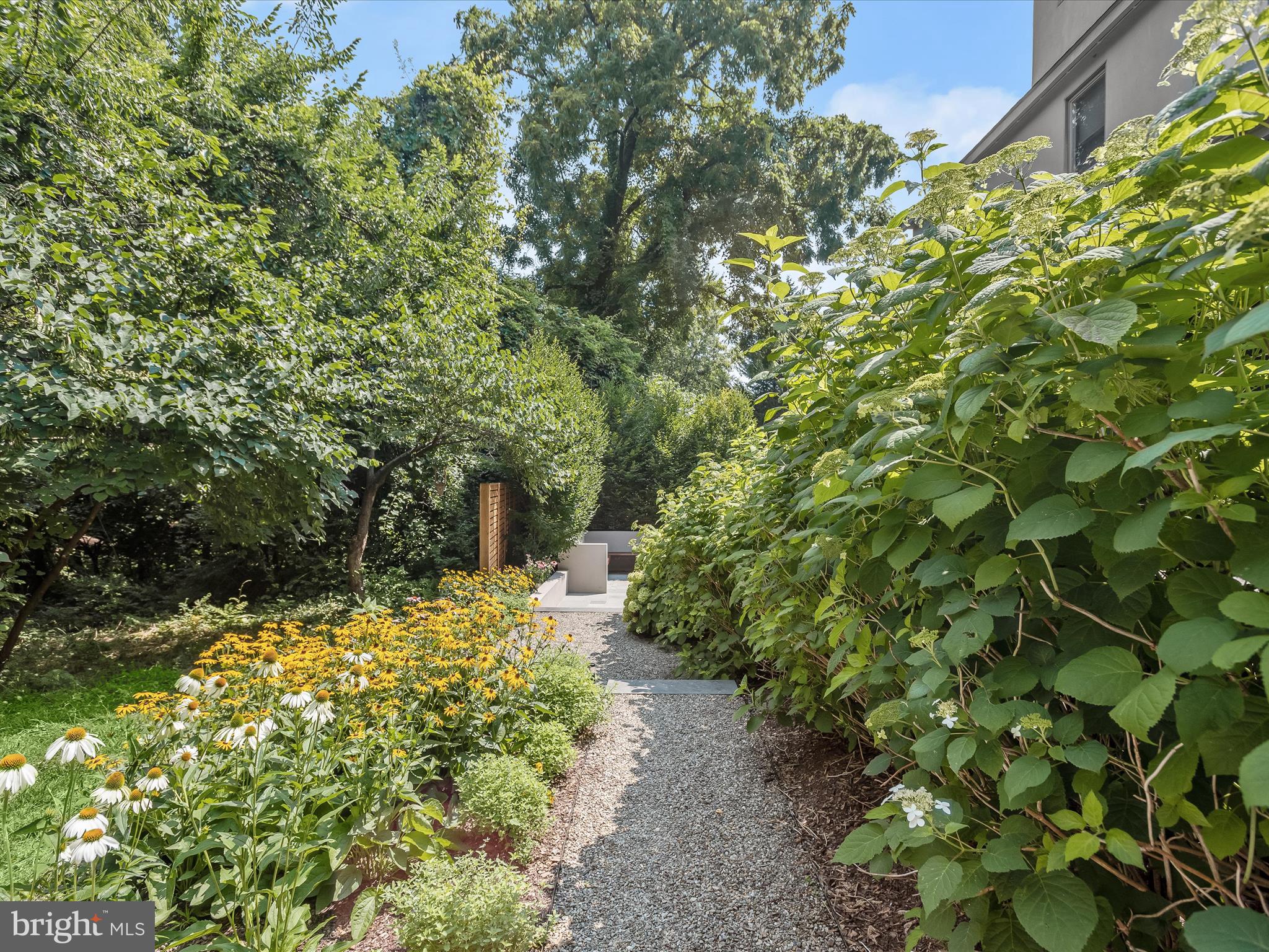 LEE HEIGHTS - Residential