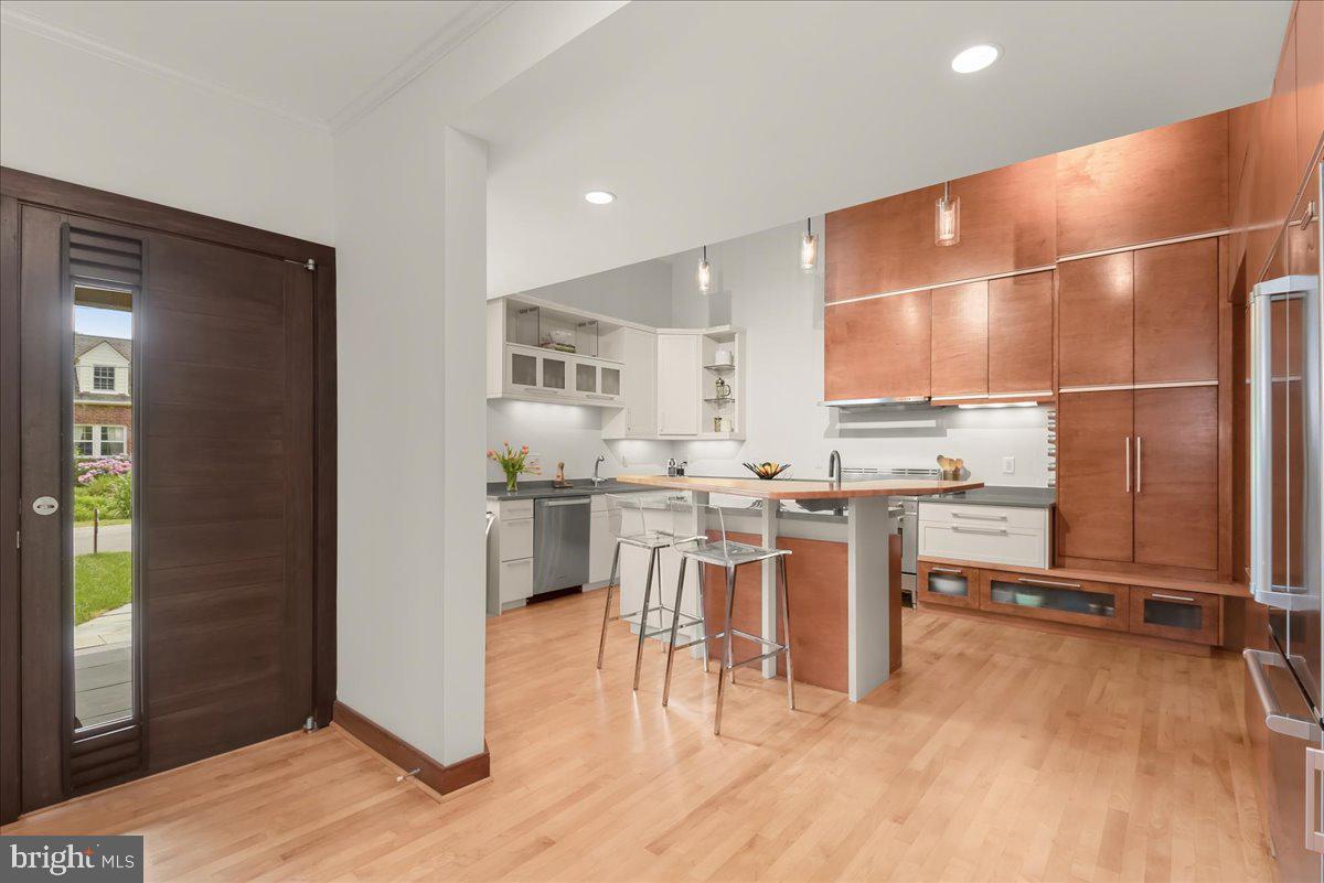 LEE HEIGHTS - Residential