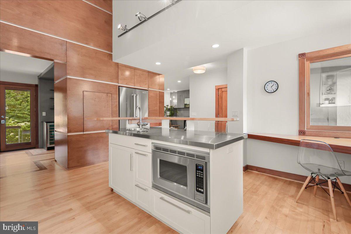 LEE HEIGHTS - Residential
