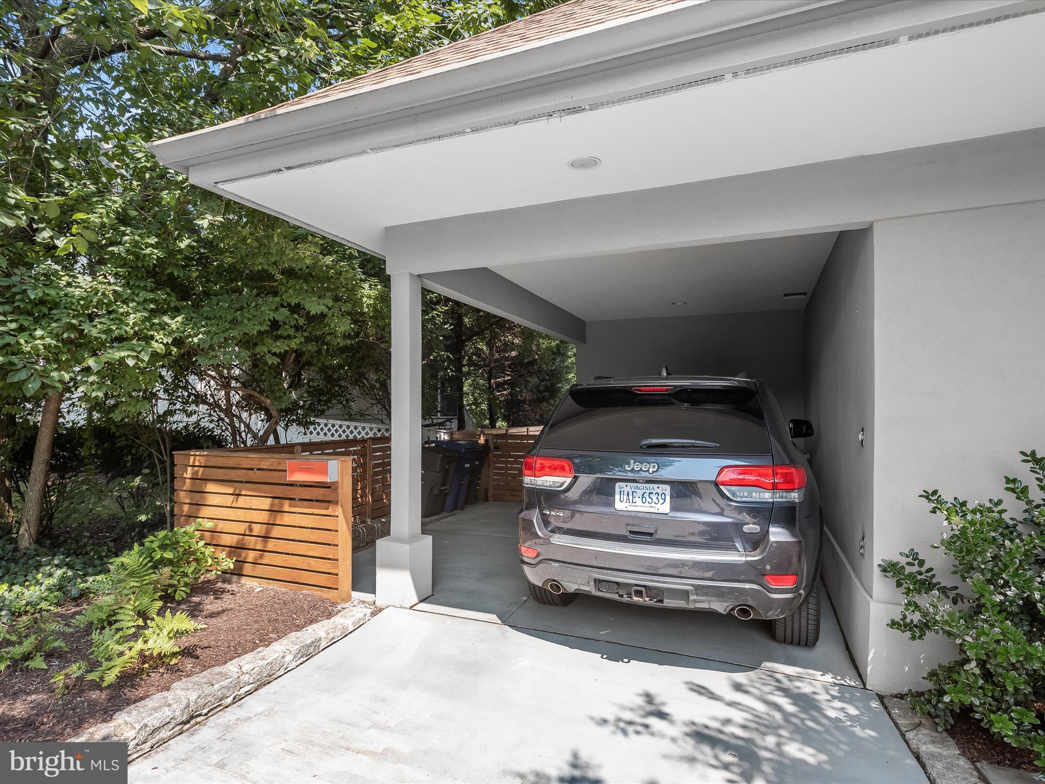 LEE HEIGHTS - Residential