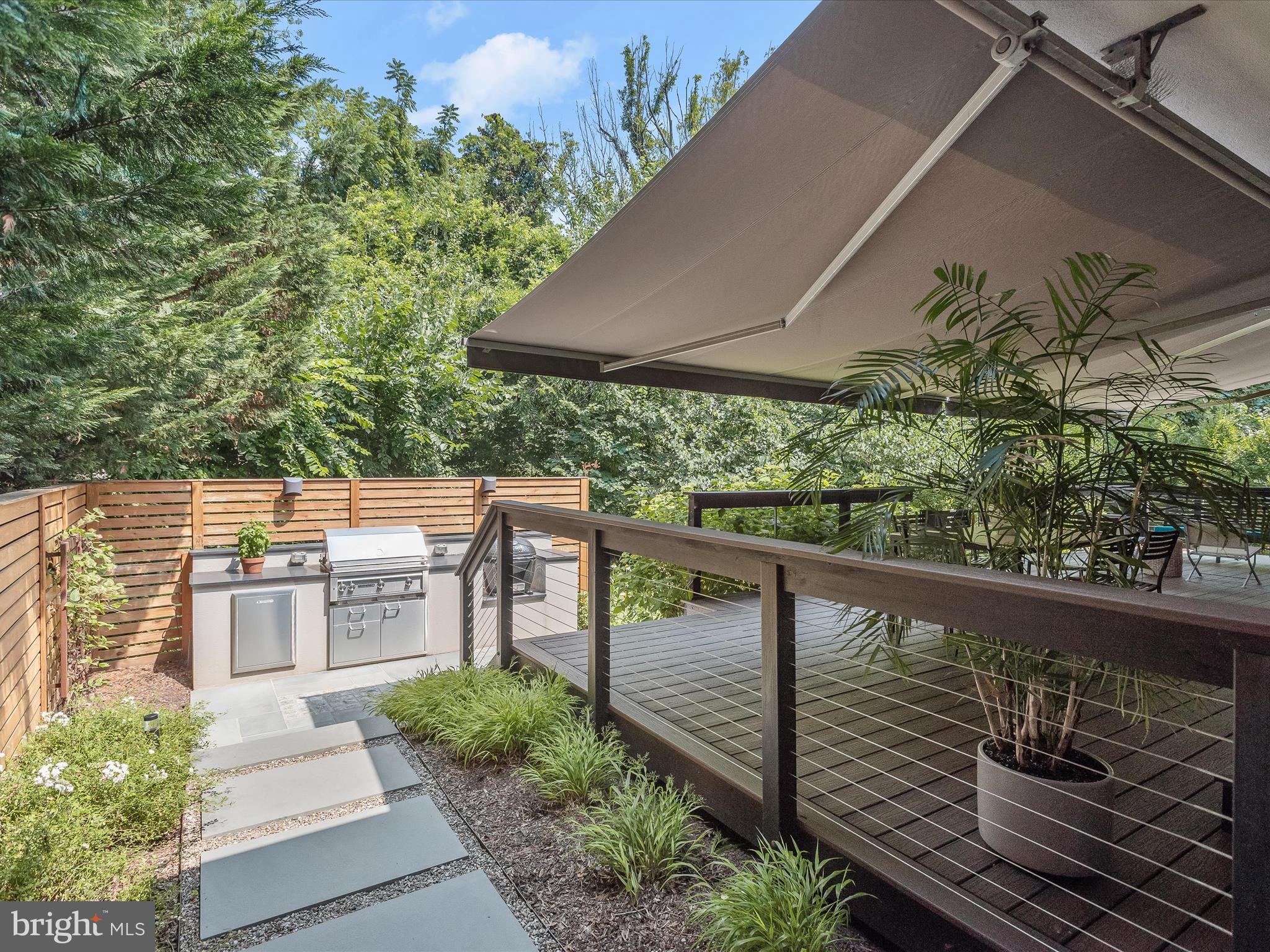 LEE HEIGHTS - Residential