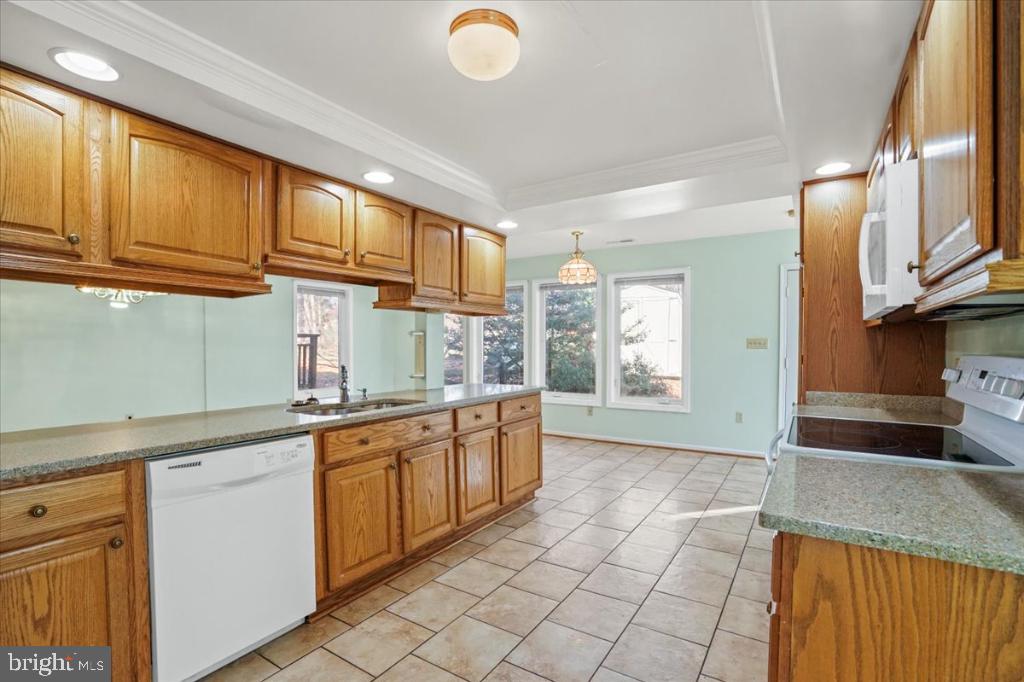 LAKE RIDGE - Residential