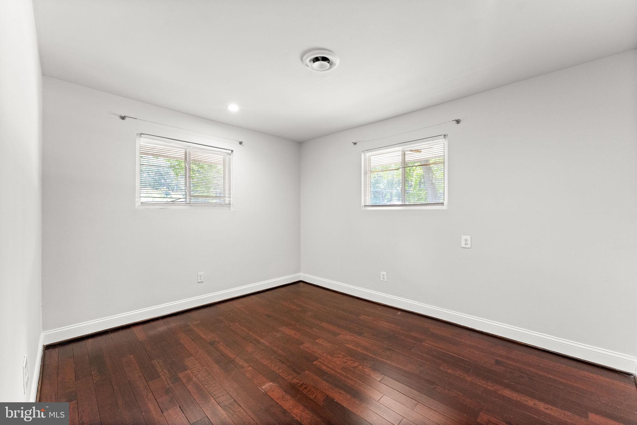 EAST GRAHAM PARK - Residential