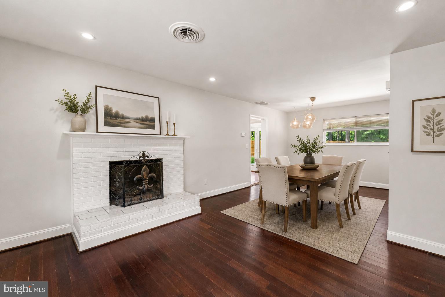 EAST GRAHAM PARK - Residential
