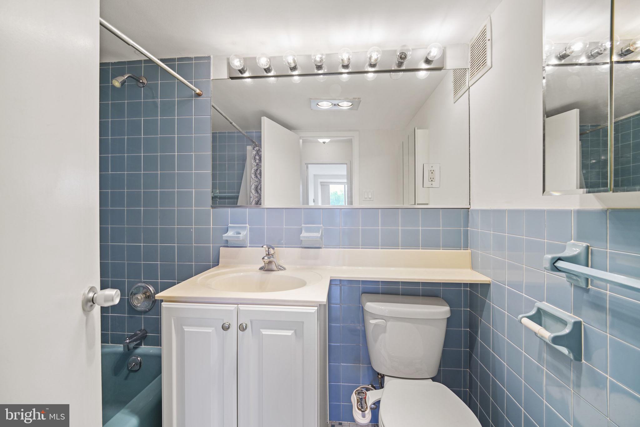 DEVON CONDO - Residential