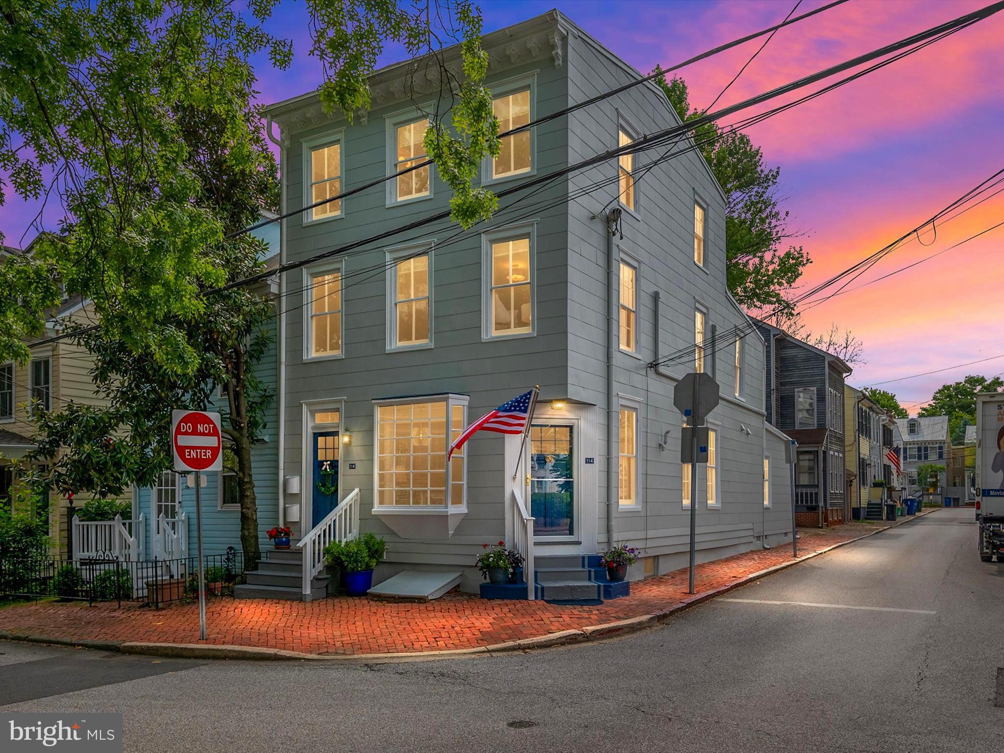 HISTORIC DISTRICT - Residential Income