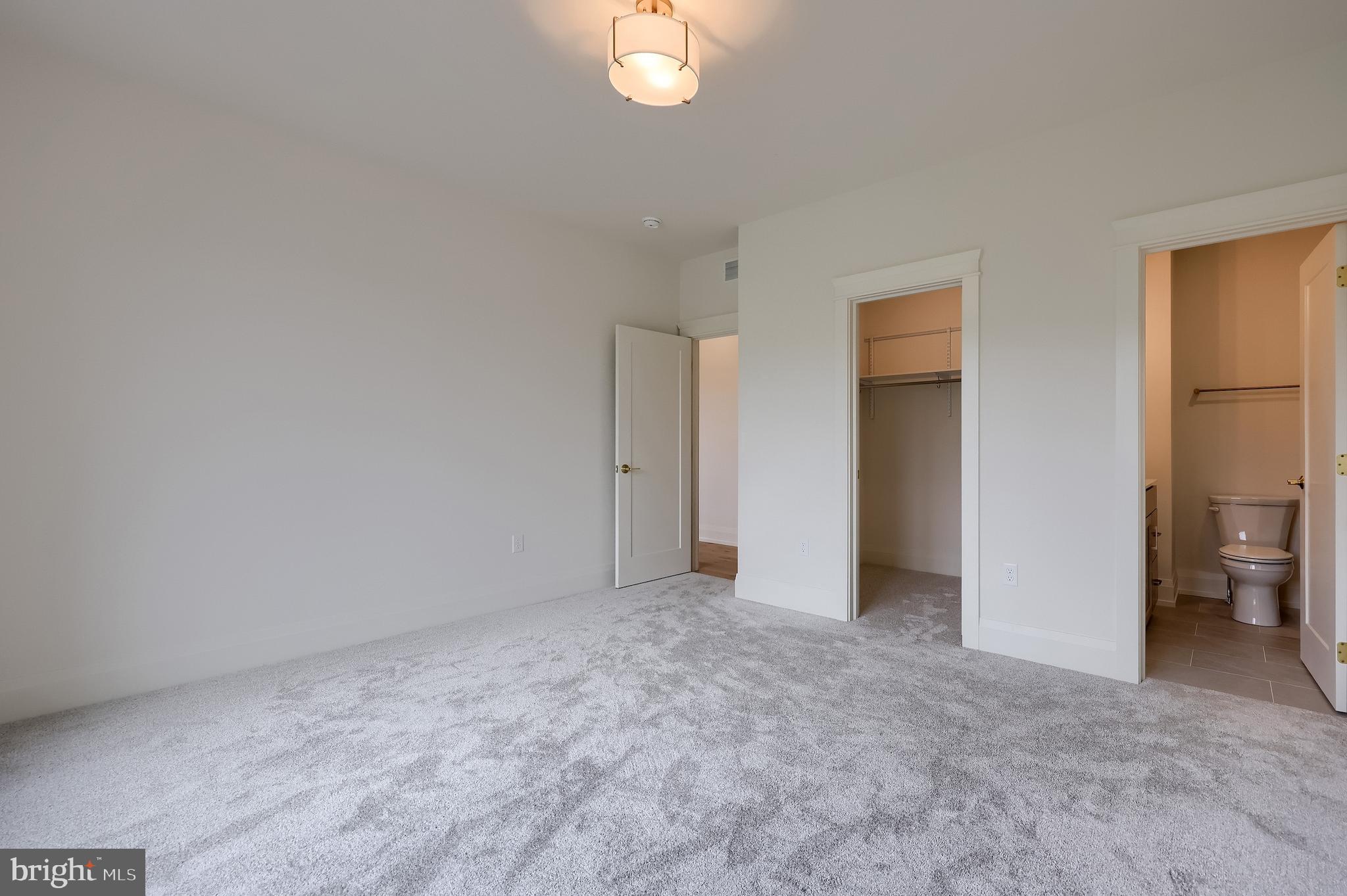 GLENDALE ESTATES - Residential