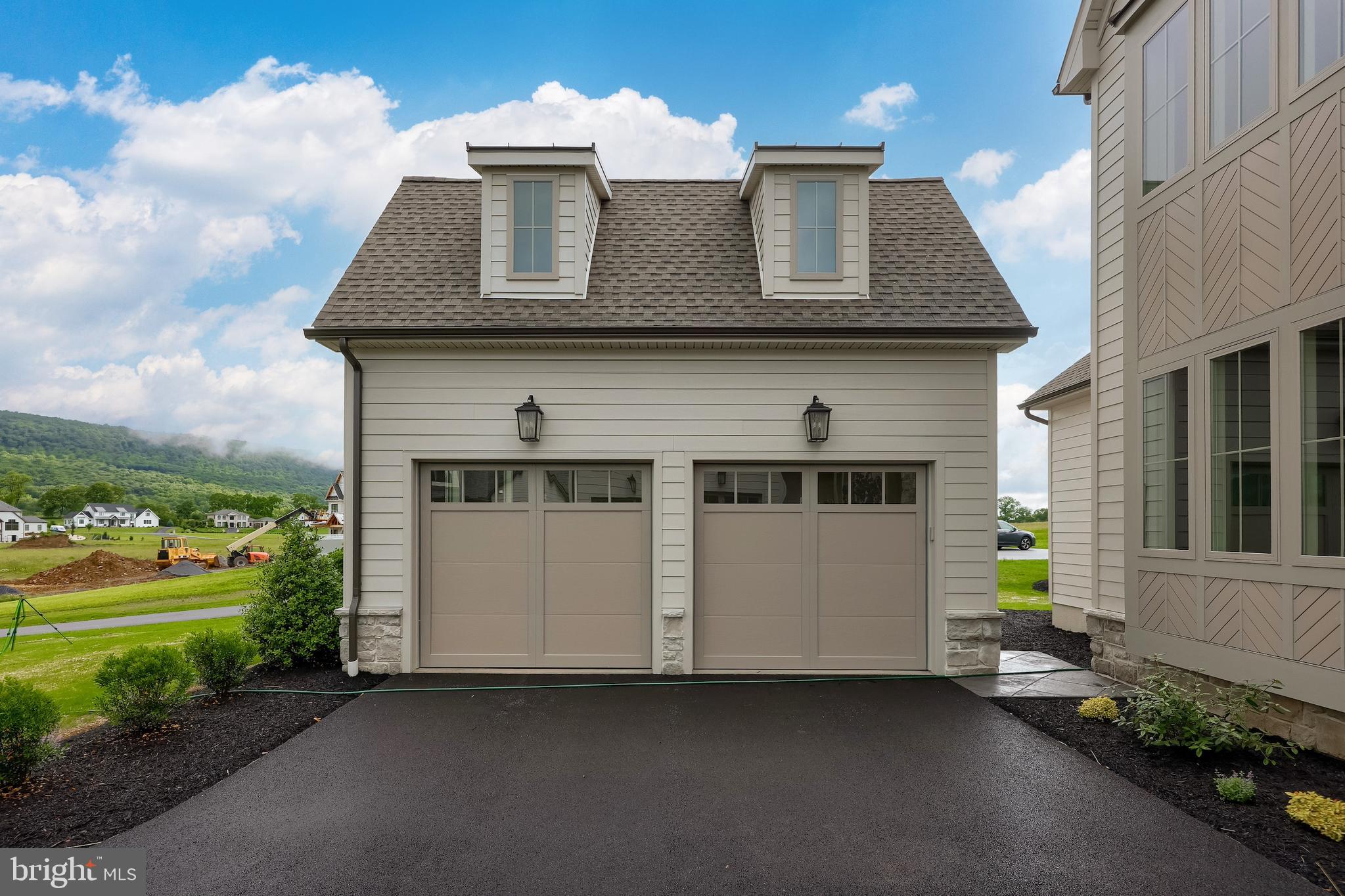 GLENDALE ESTATES - Residential