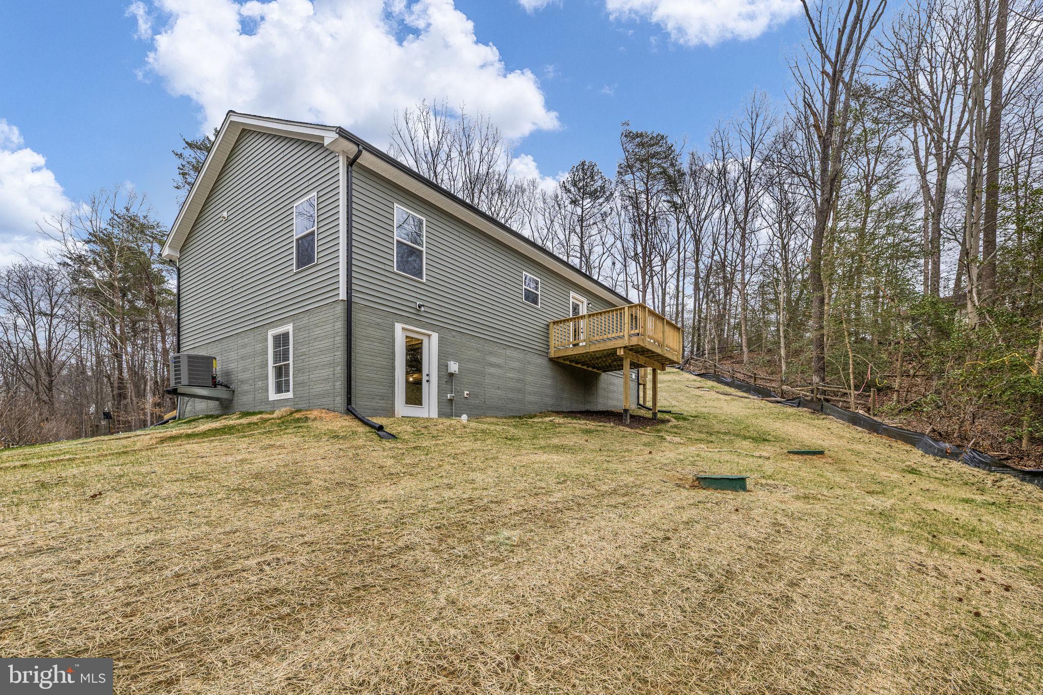 PRESIDENTIAL LAKES - Residential