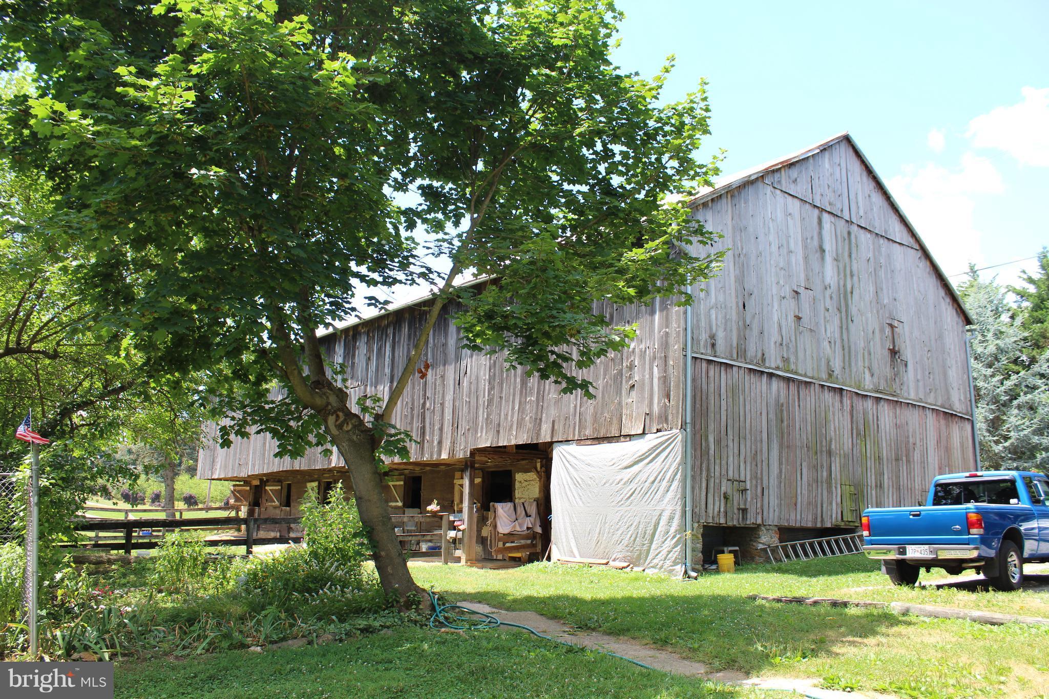 HAMPSTEAD - Farm