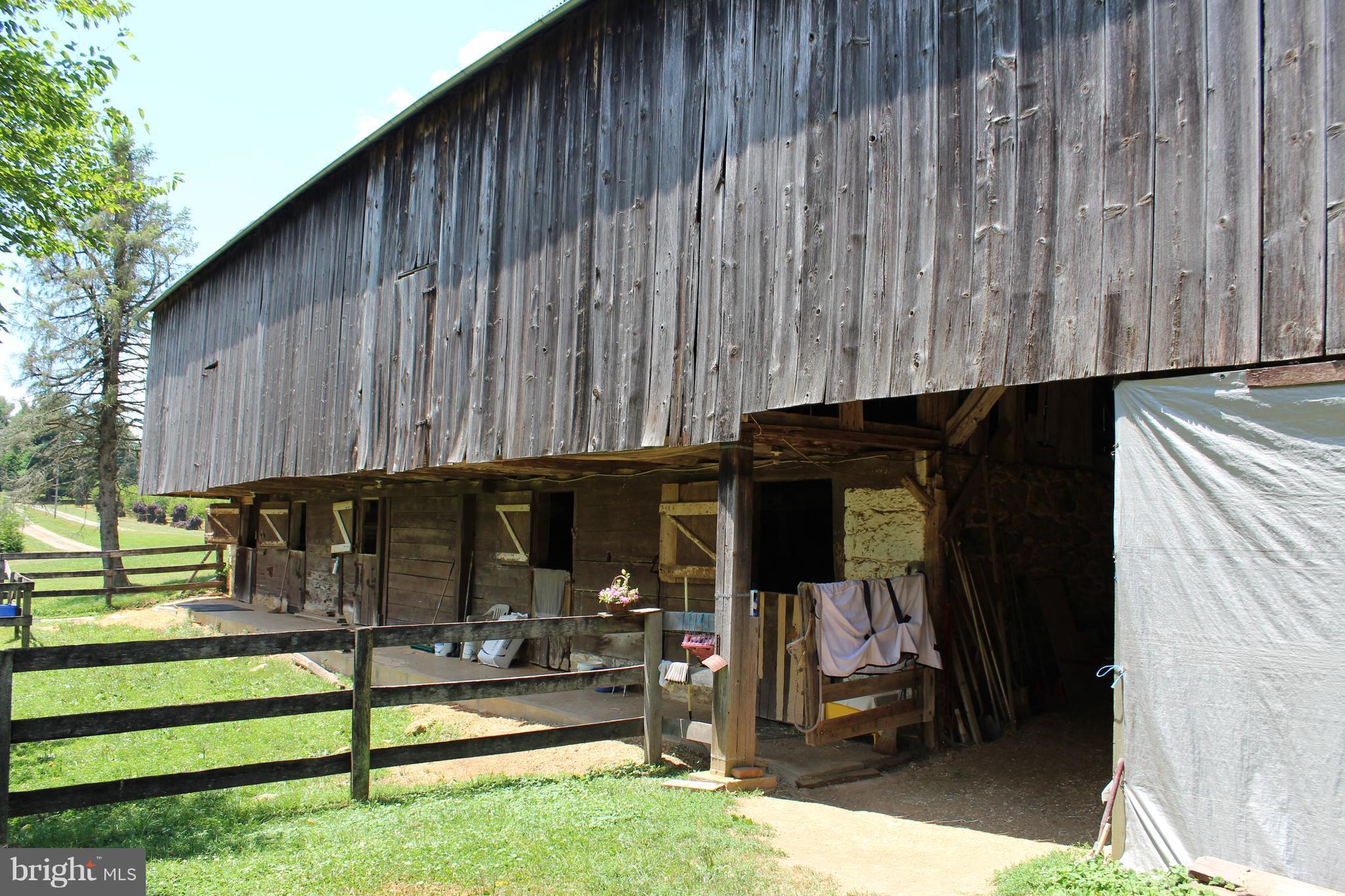HAMPSTEAD - Farm