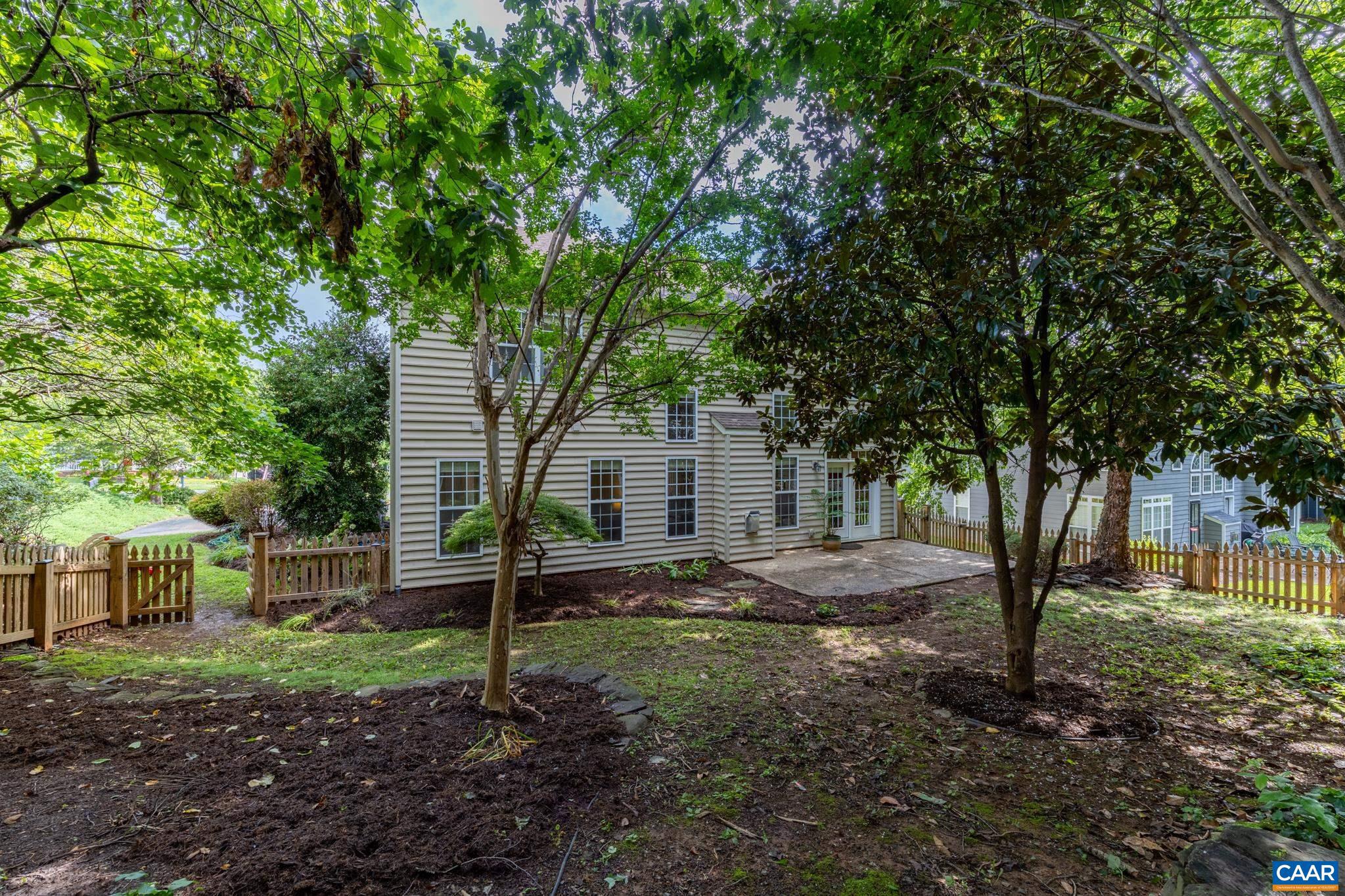 GRAYROCK - Residential