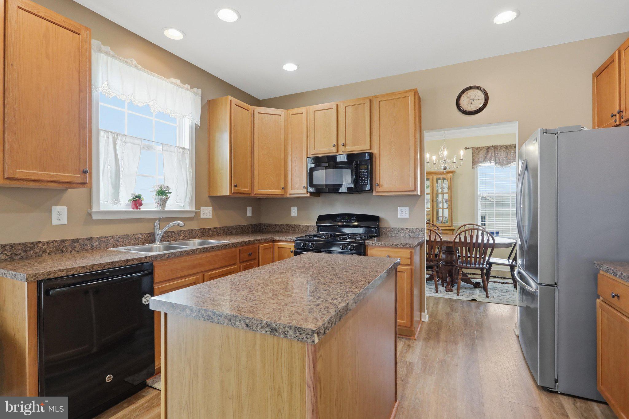 SADDLE RIDGE - Residential