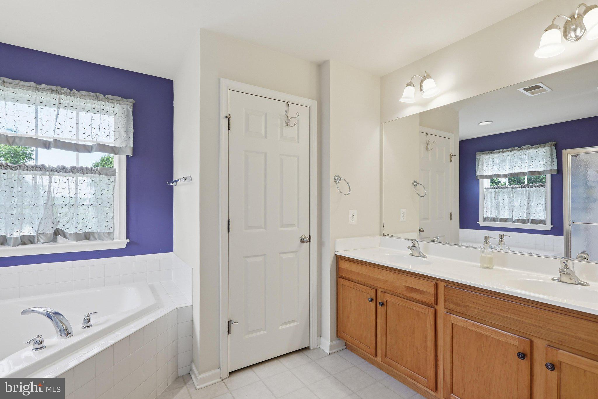 SADDLE RIDGE - Residential