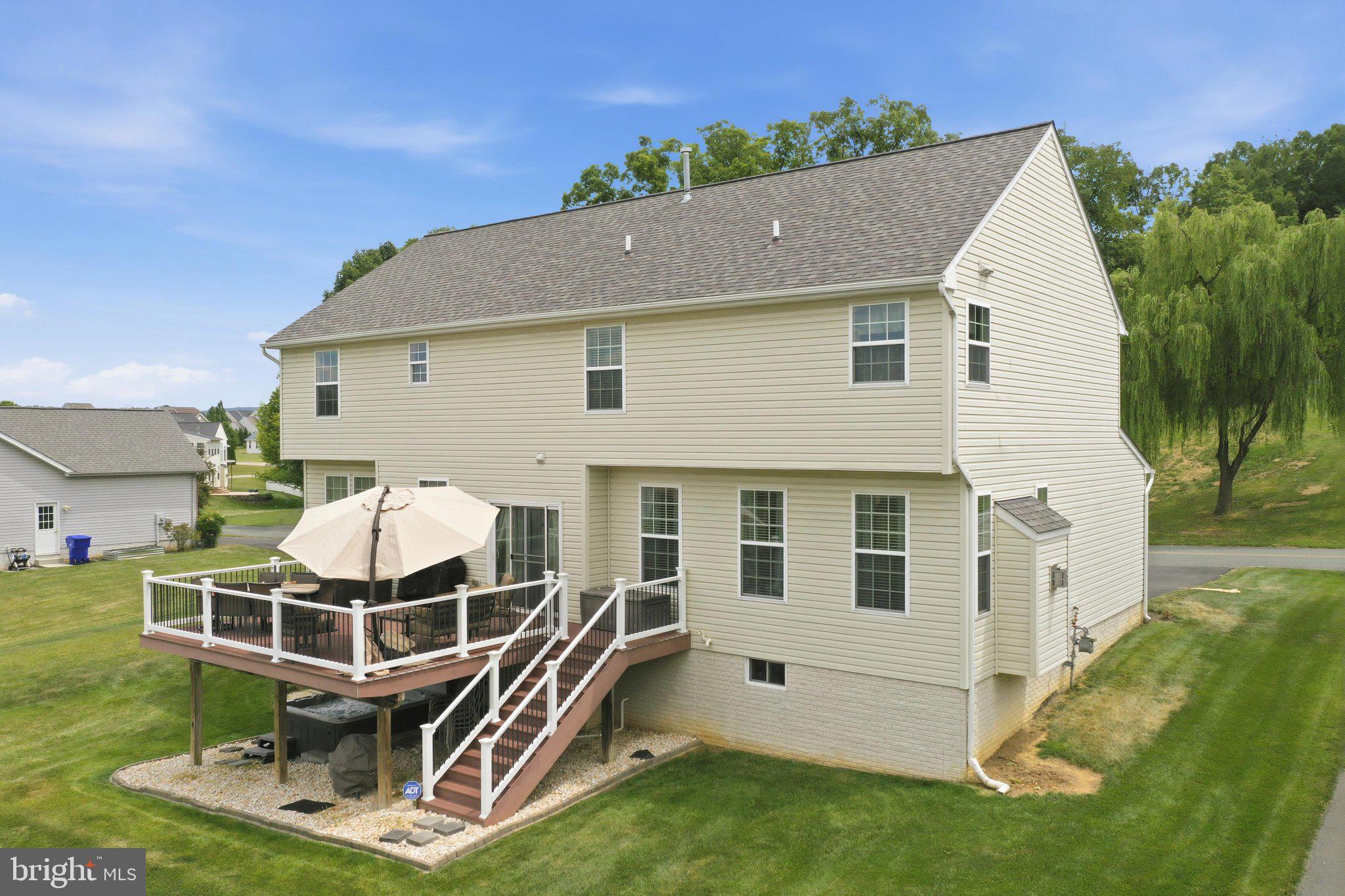 SADDLE RIDGE - Residential
