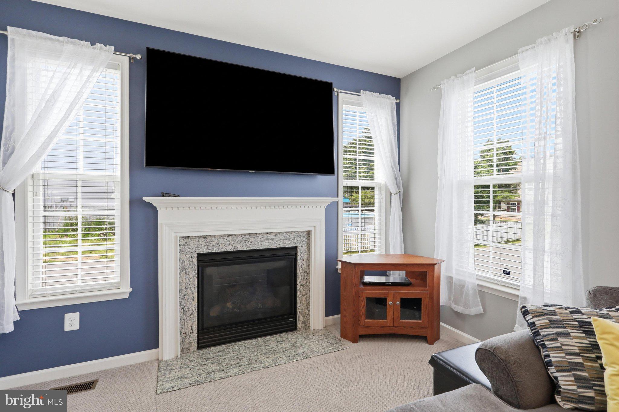 SADDLE RIDGE - Residential