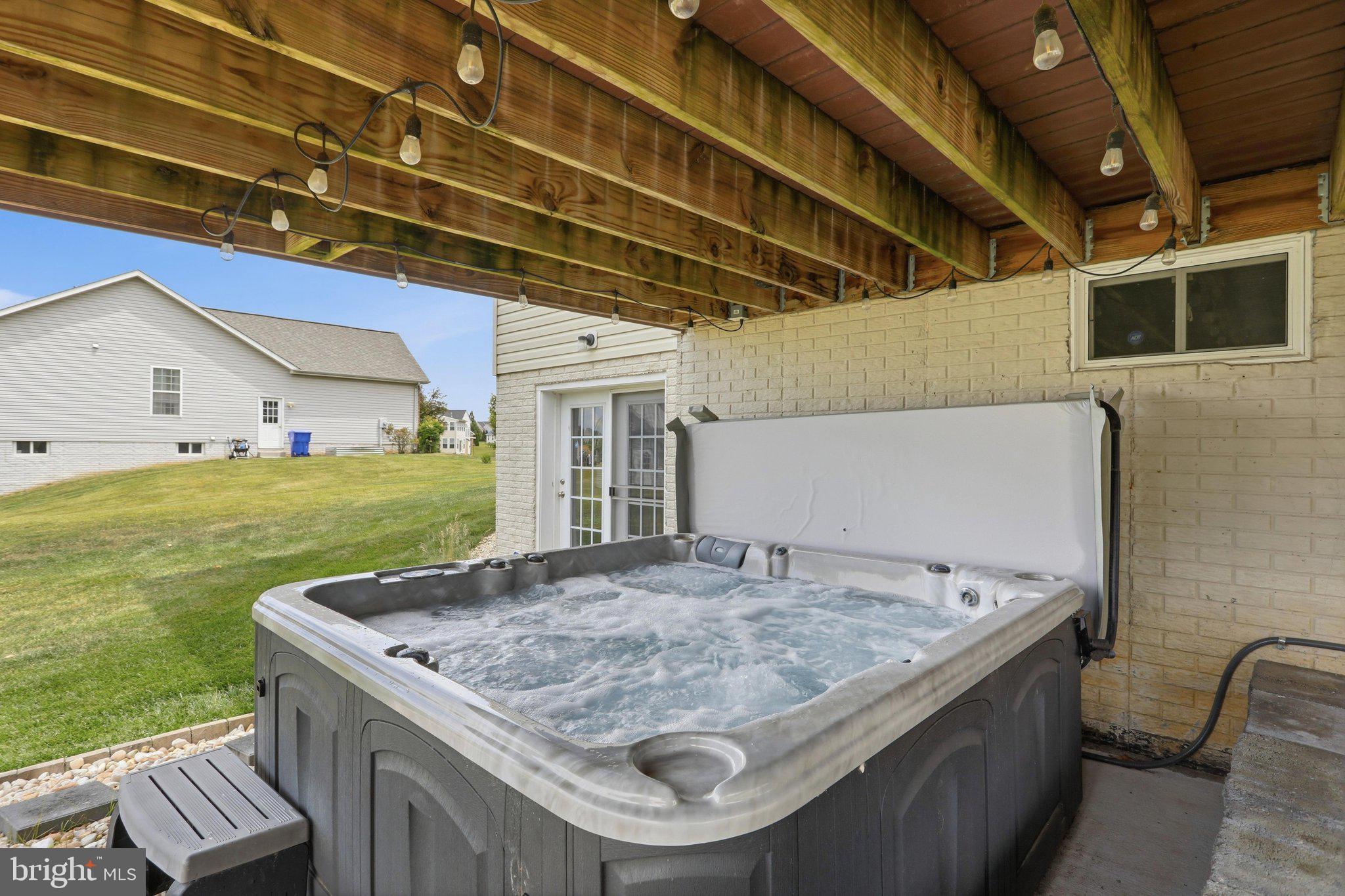 SADDLE RIDGE - Residential