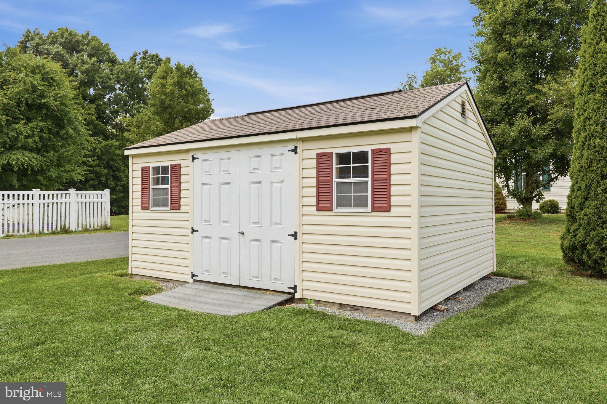 SADDLE RIDGE - Residential