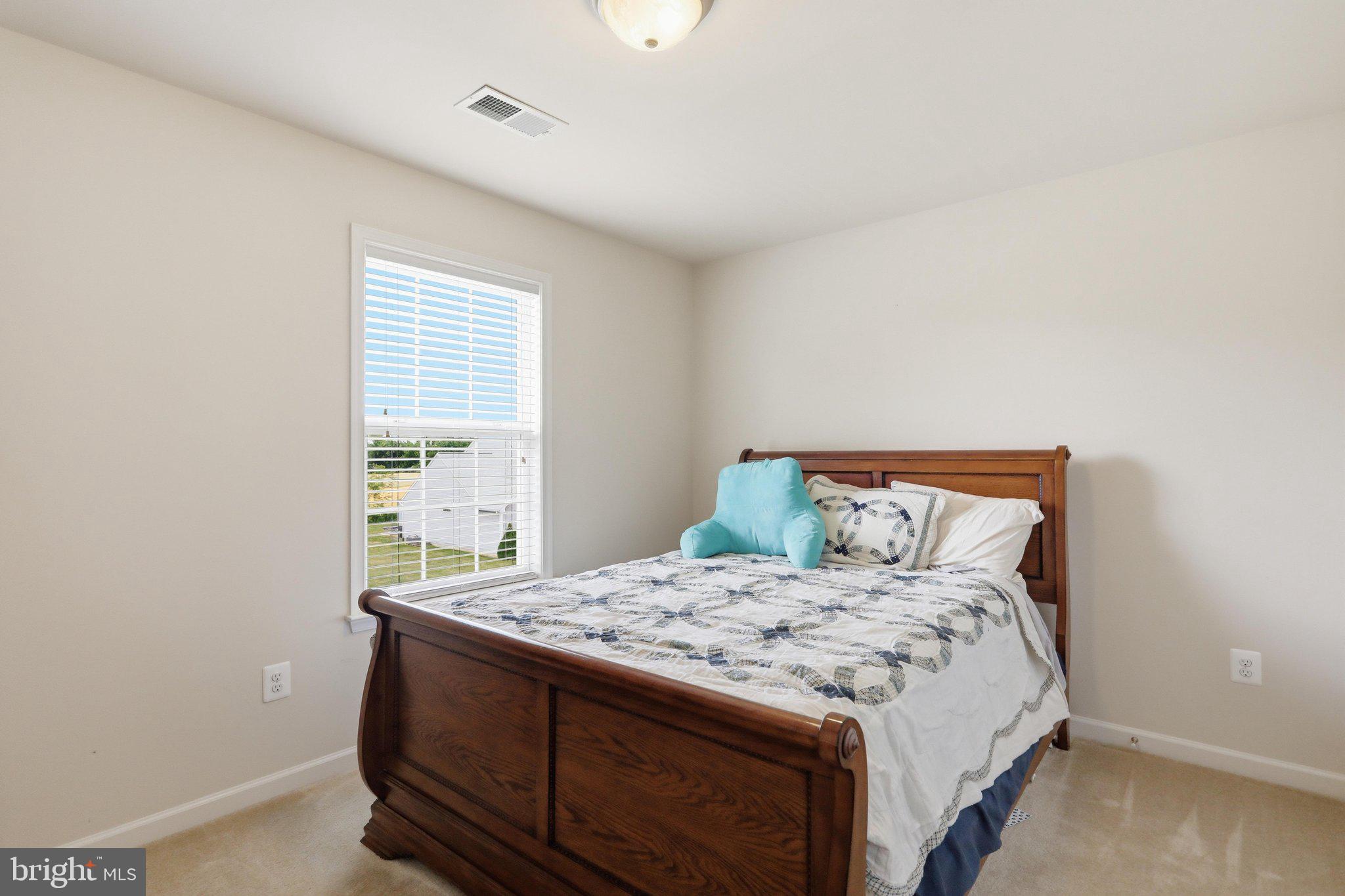 SADDLE RIDGE - Residential