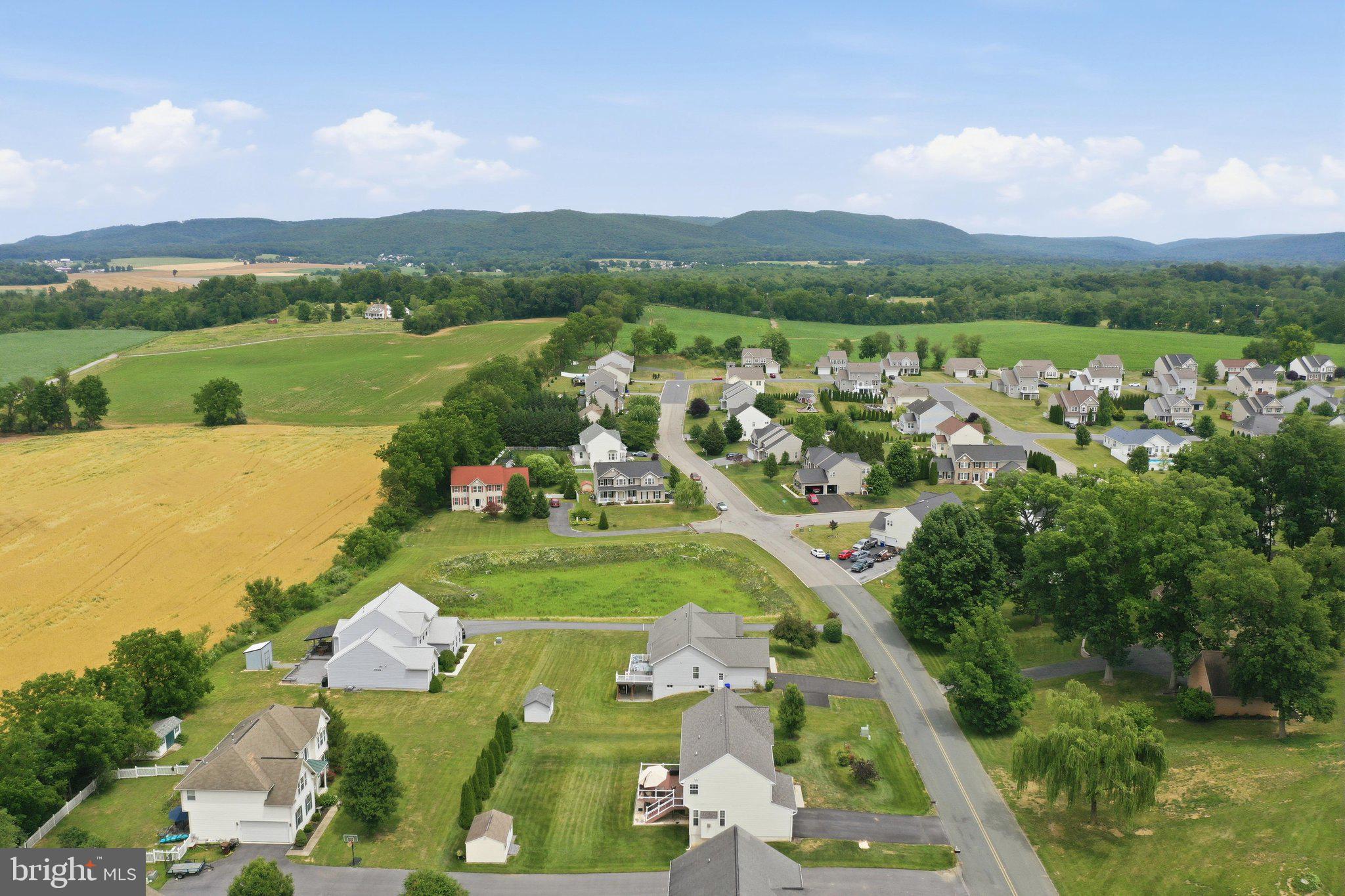 SADDLE RIDGE - Residential