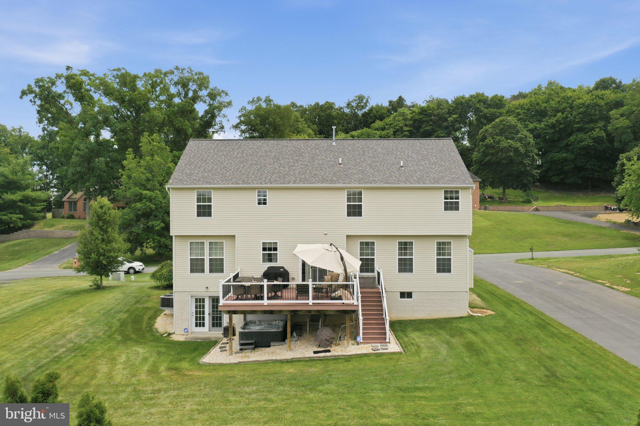 SADDLE RIDGE - Residential