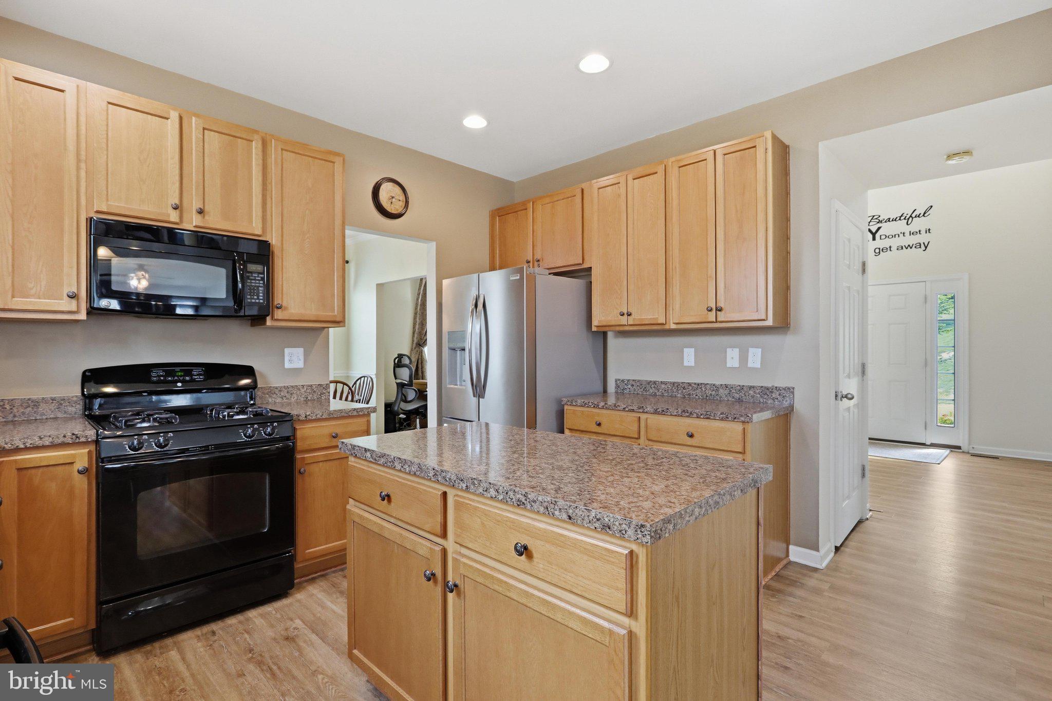 SADDLE RIDGE - Residential
