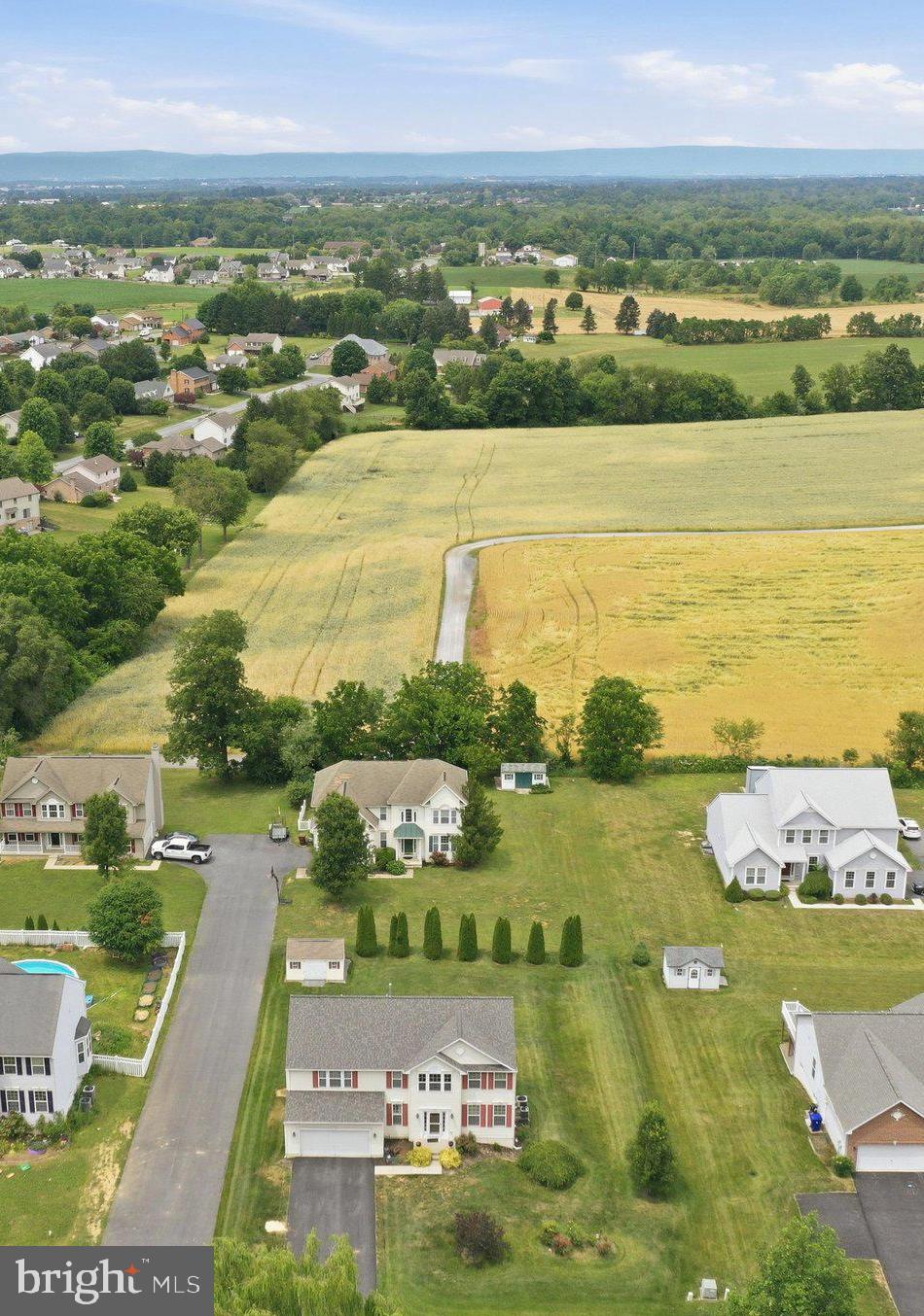 SADDLE RIDGE - Residential