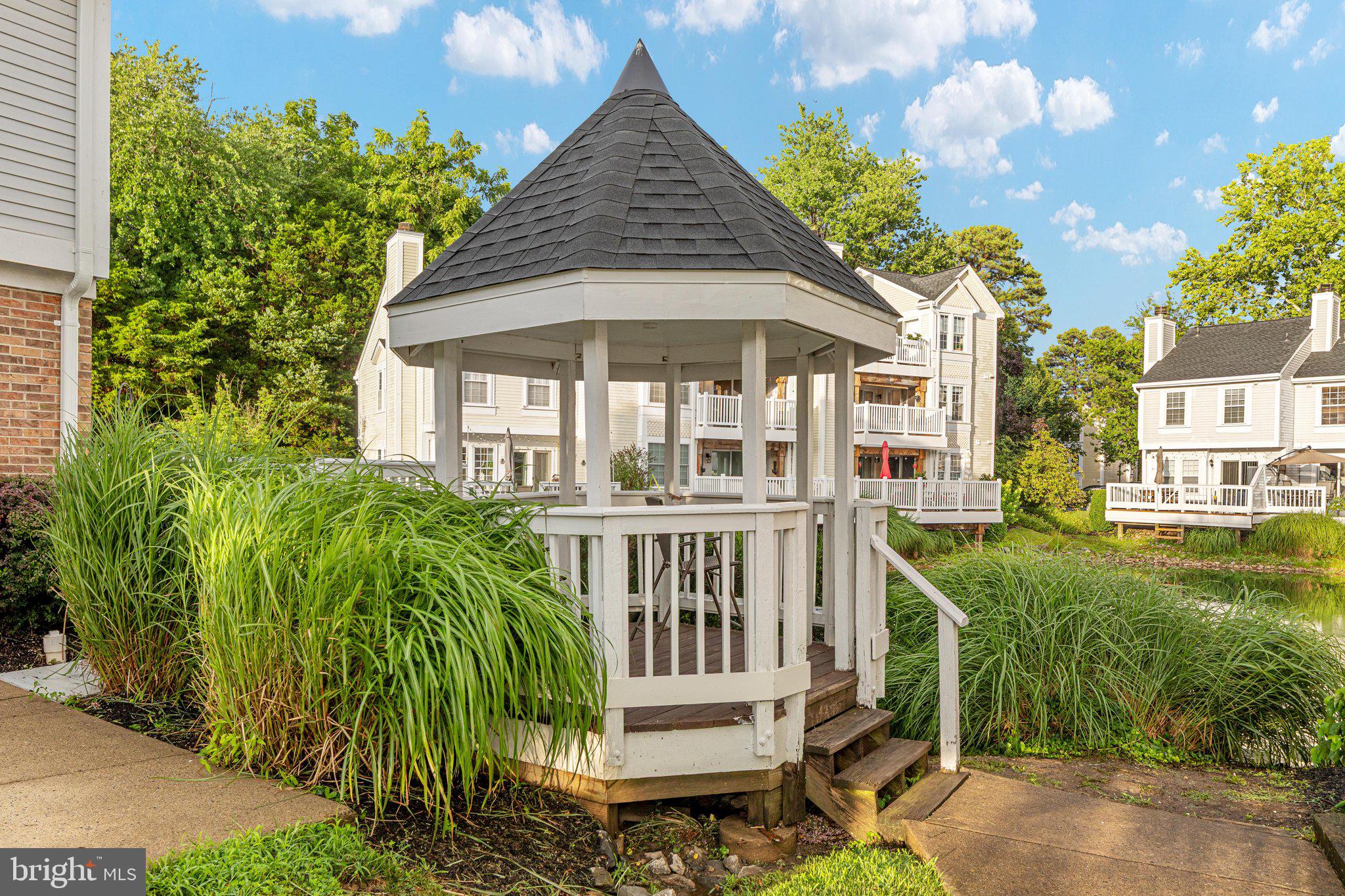 WATERS EDGE - Residential