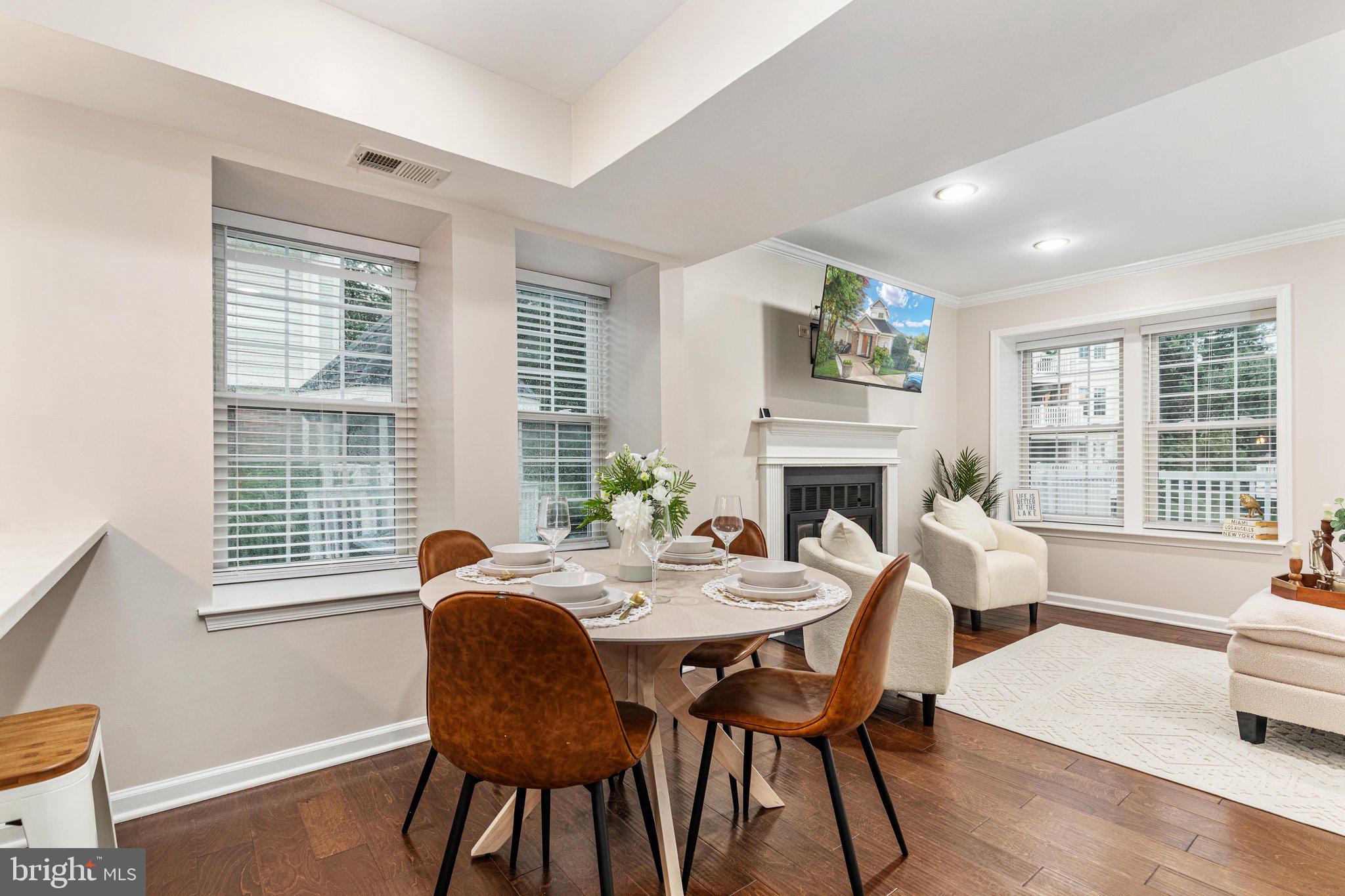 WATERS EDGE - Residential