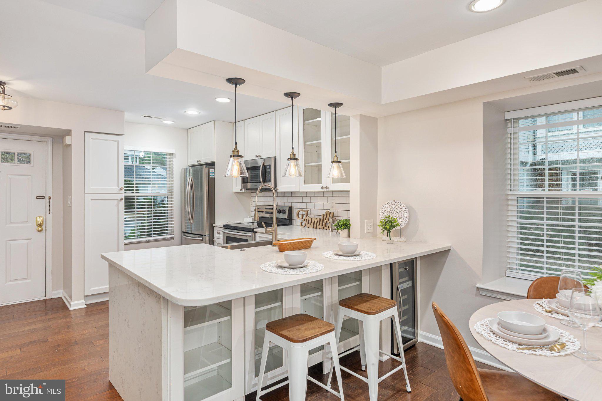 WATERS EDGE - Residential