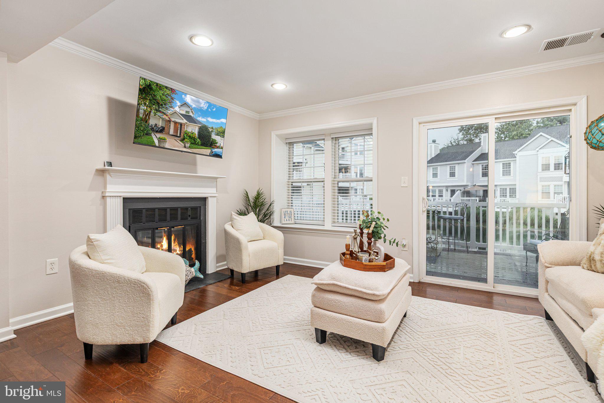 WATERS EDGE - Residential